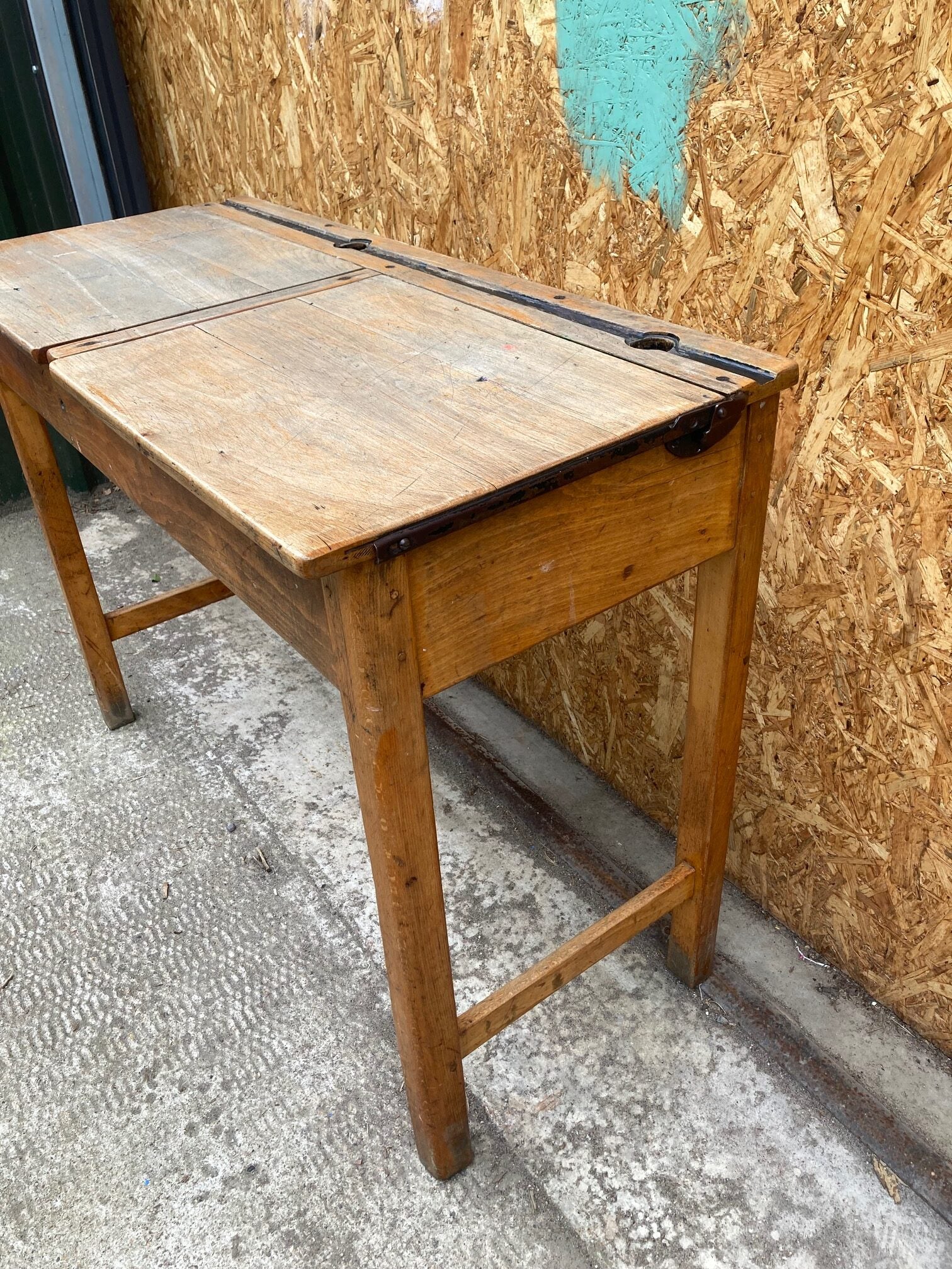 tall-esavian-double-desk-2