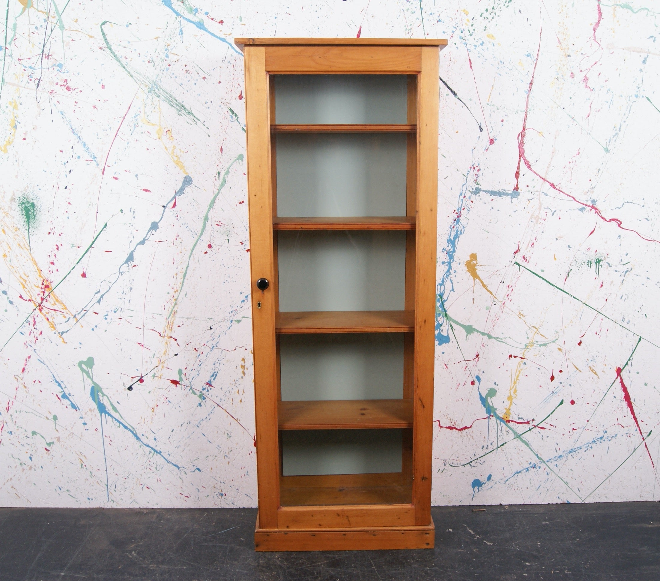 tall-glass-cabient-1