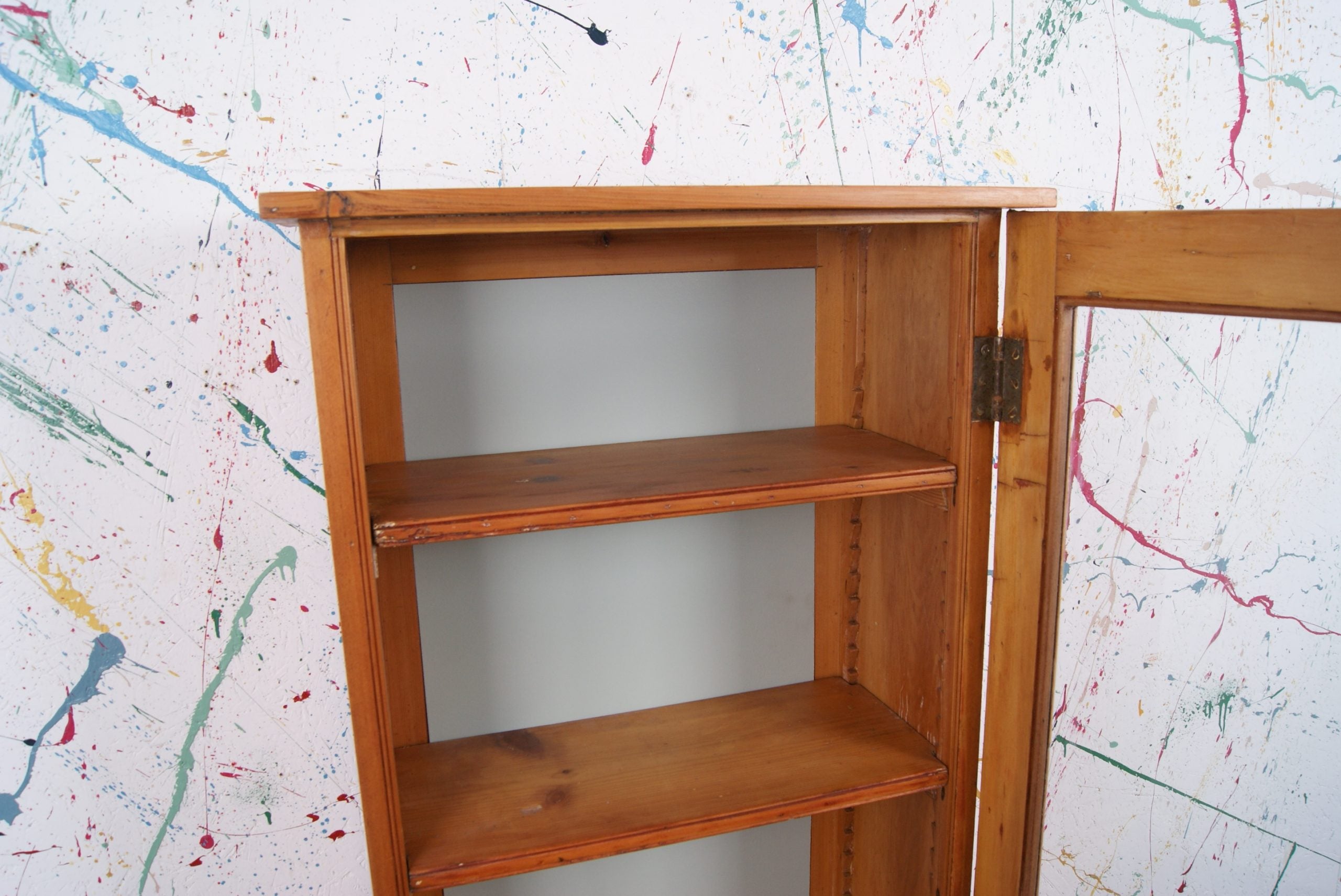 tall-glass-cabinet-3