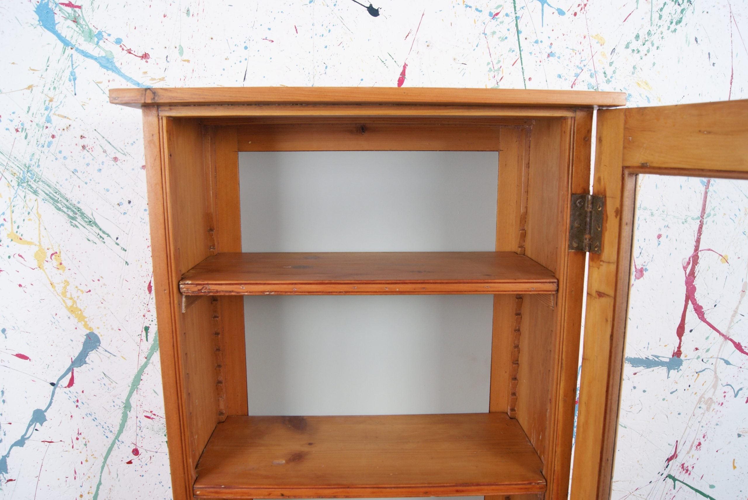 tall-glass-cabinet-4