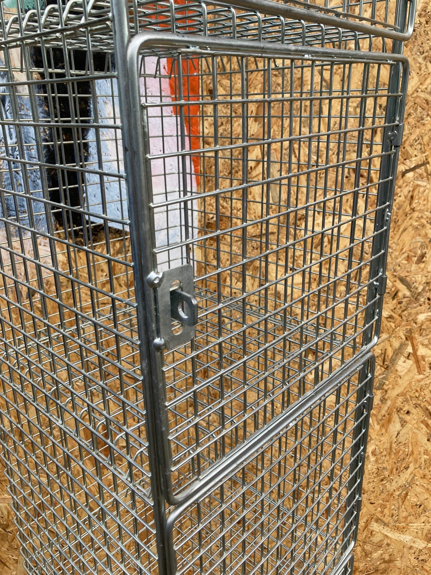 tall-metal-locker-4