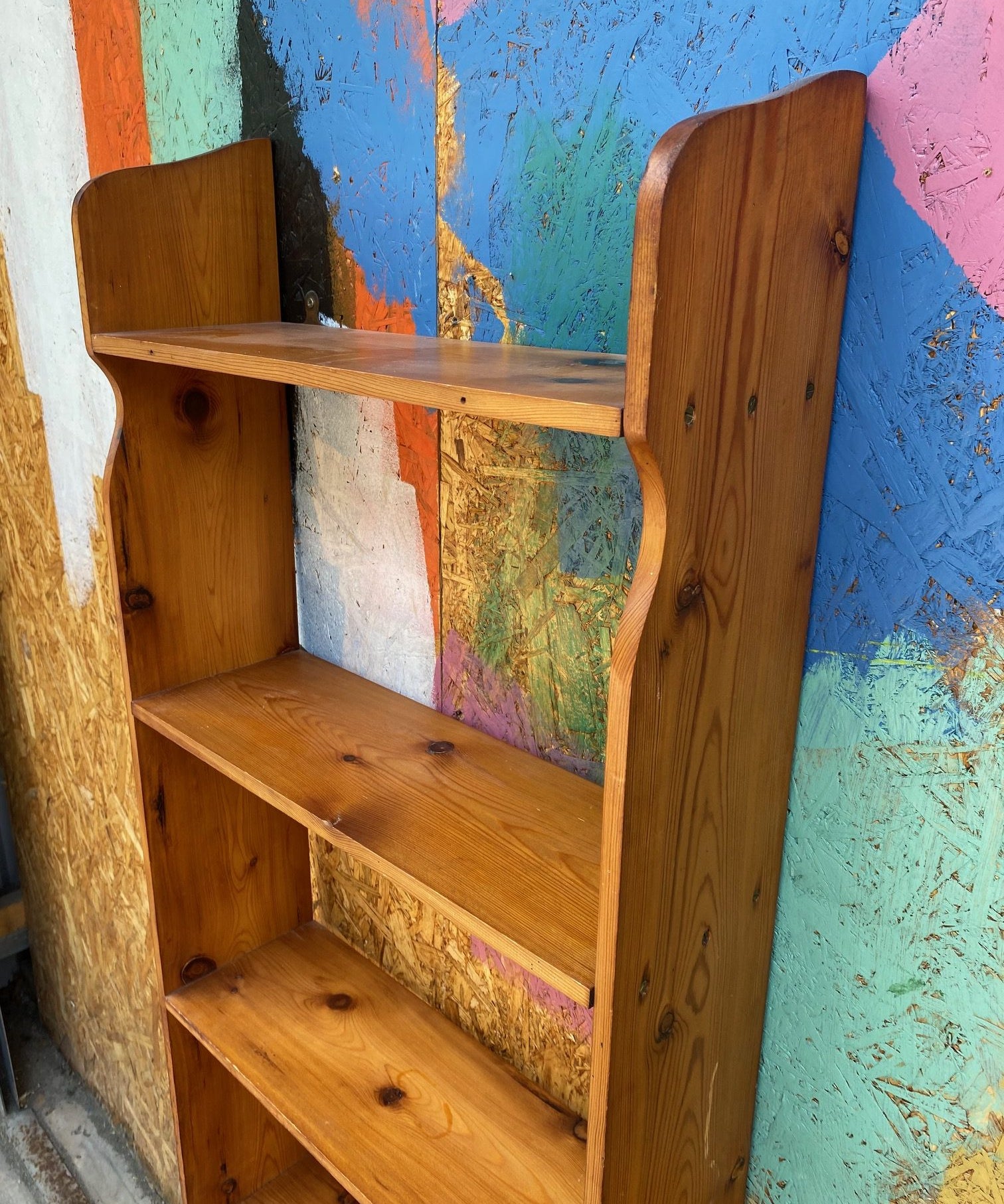 tall-wall-shelving-unit-3