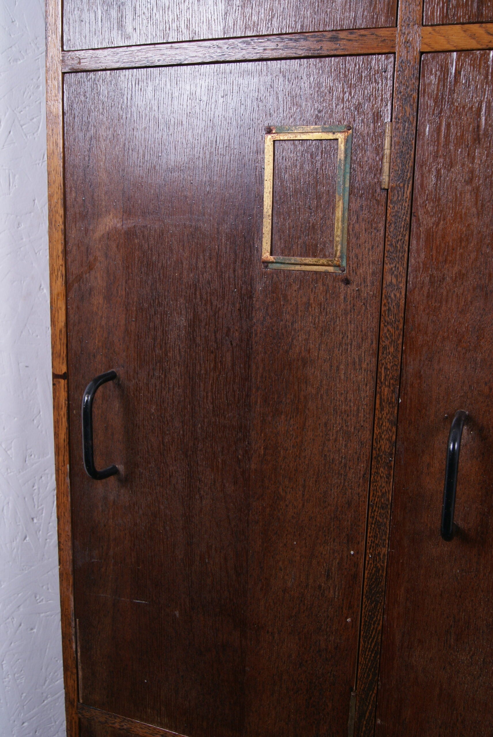 tall-wooden-locker-4