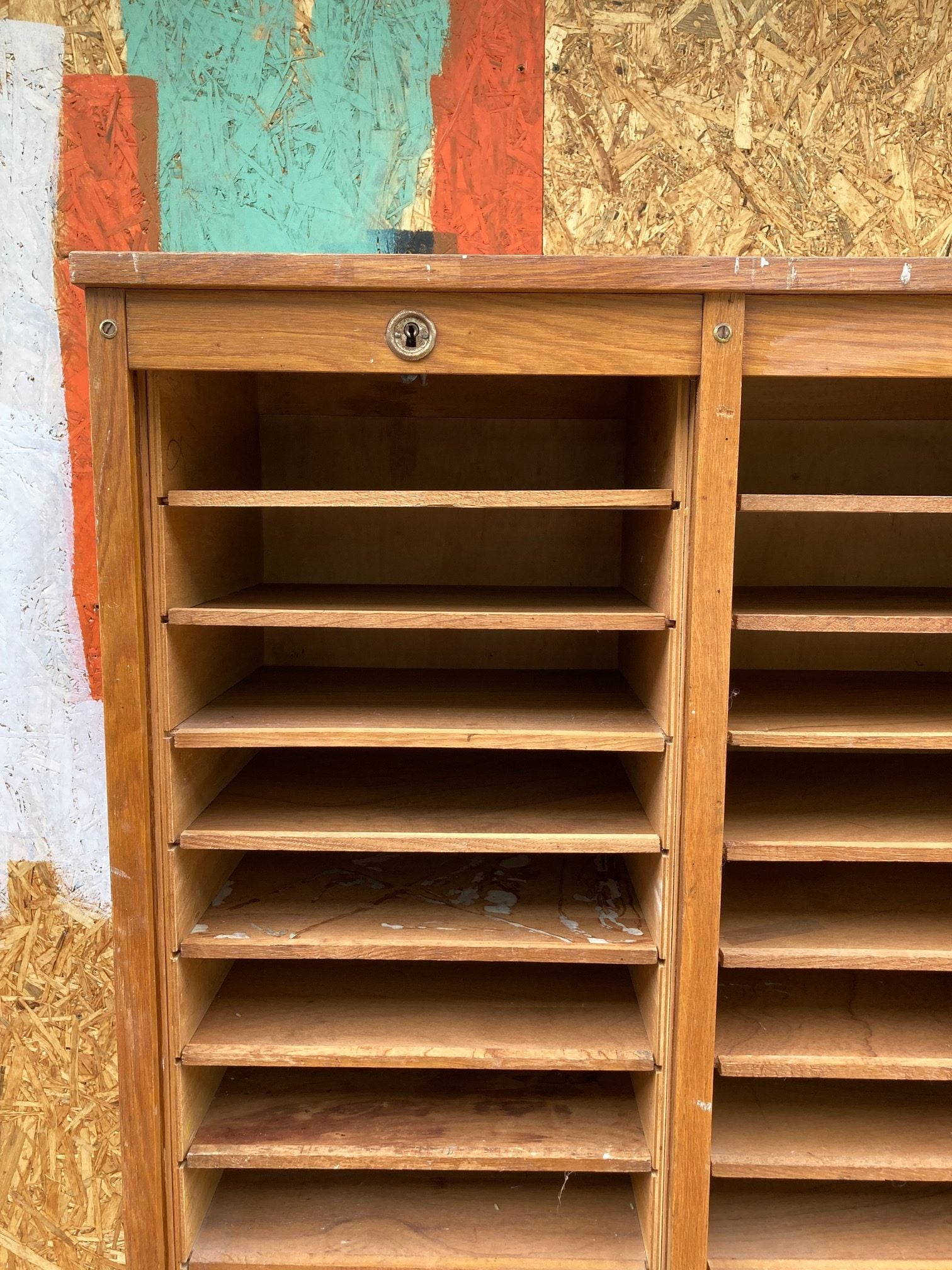 taller-tambour-cabinet-4