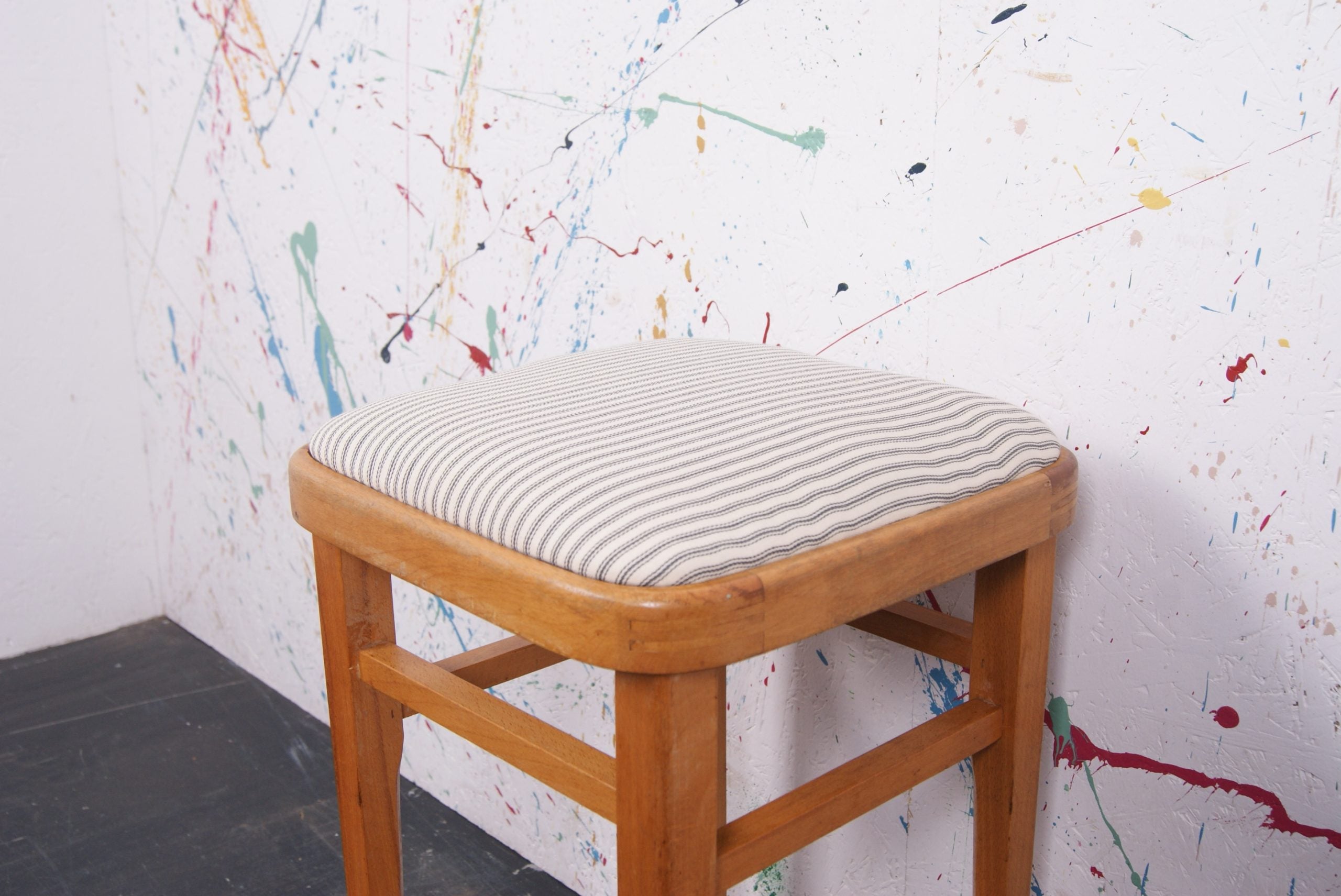 upholstered-stool-3