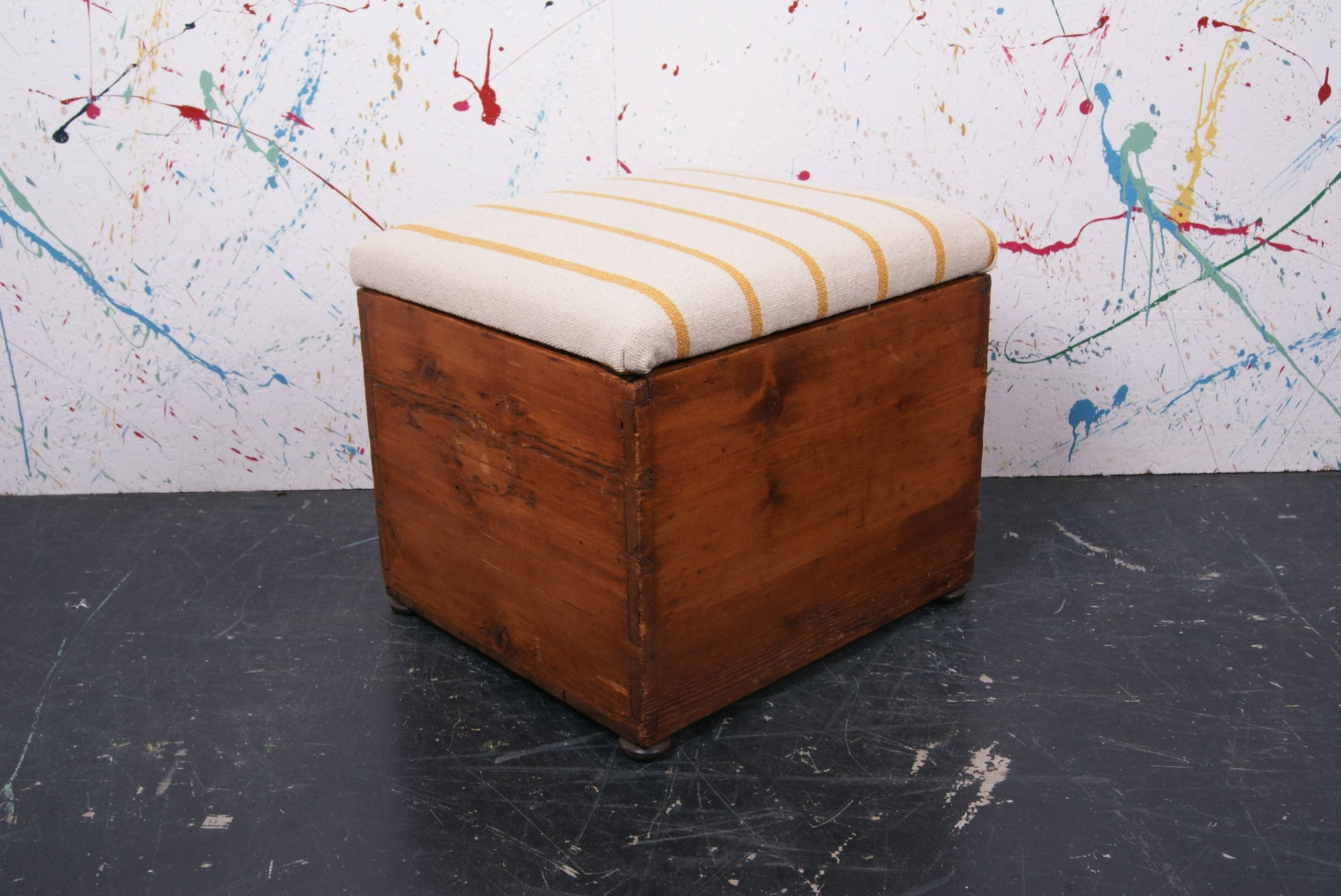 upholstered-storage-box-6