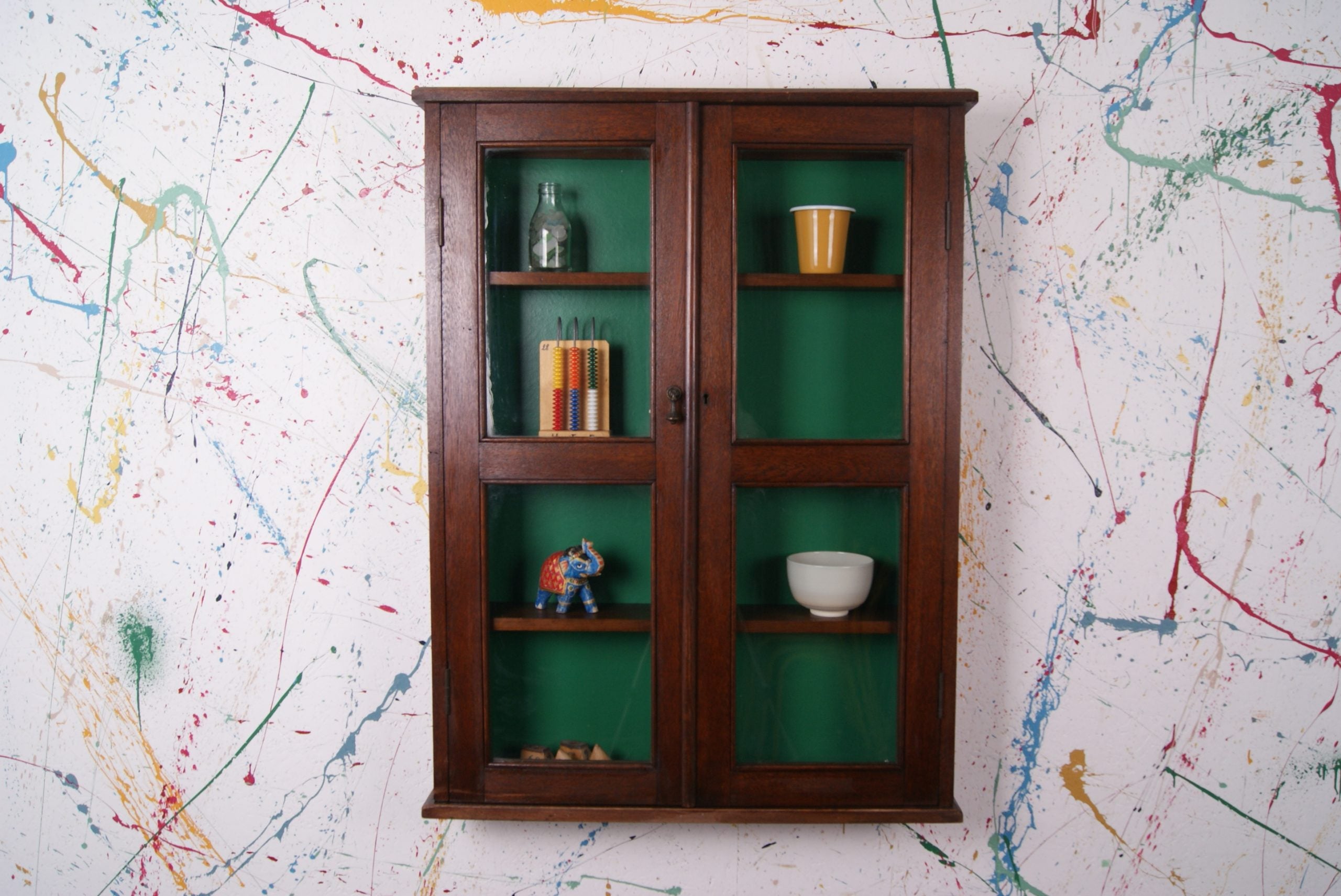 wall-glass-cabinet-1