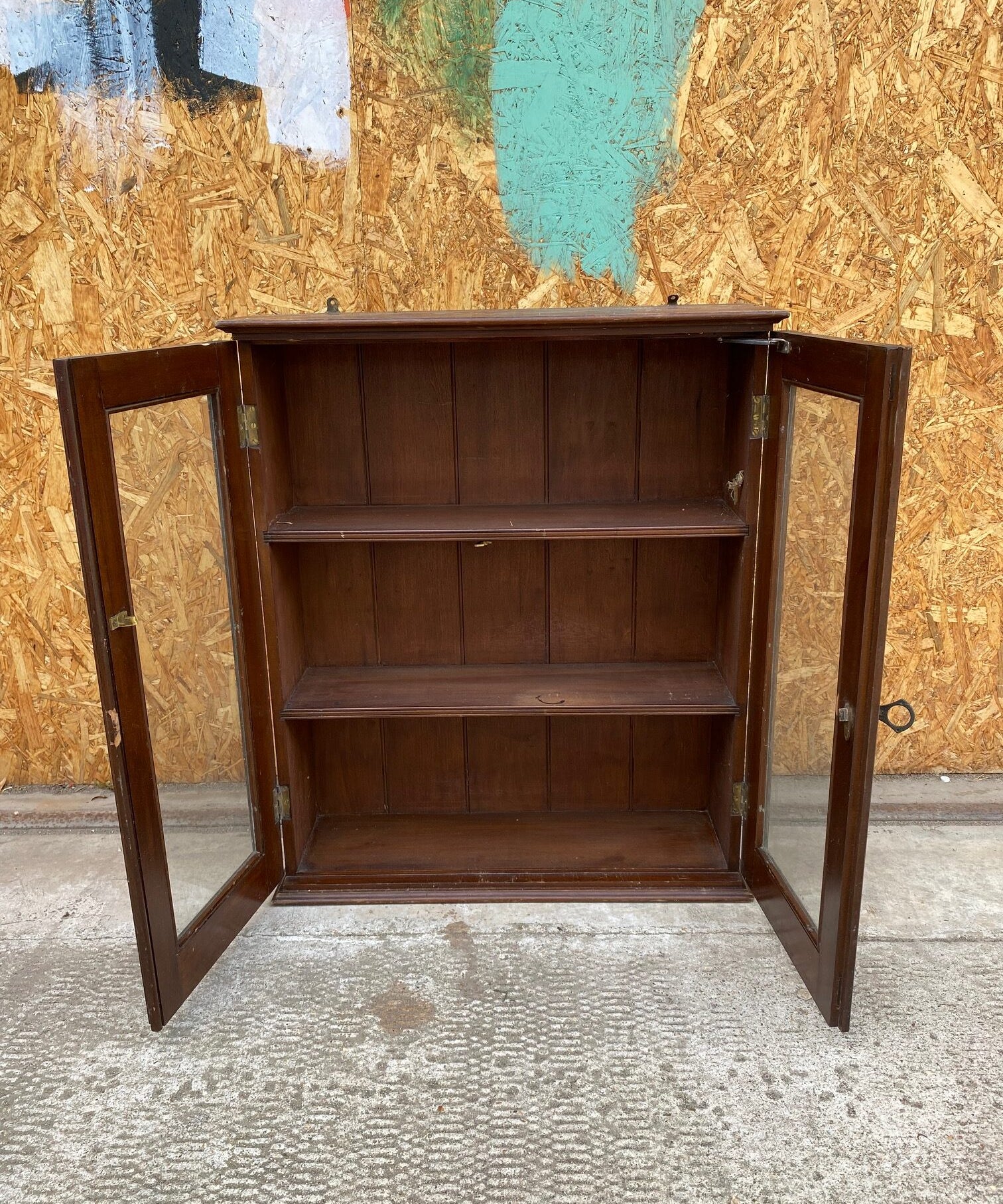 wall-glass-cabinet-11