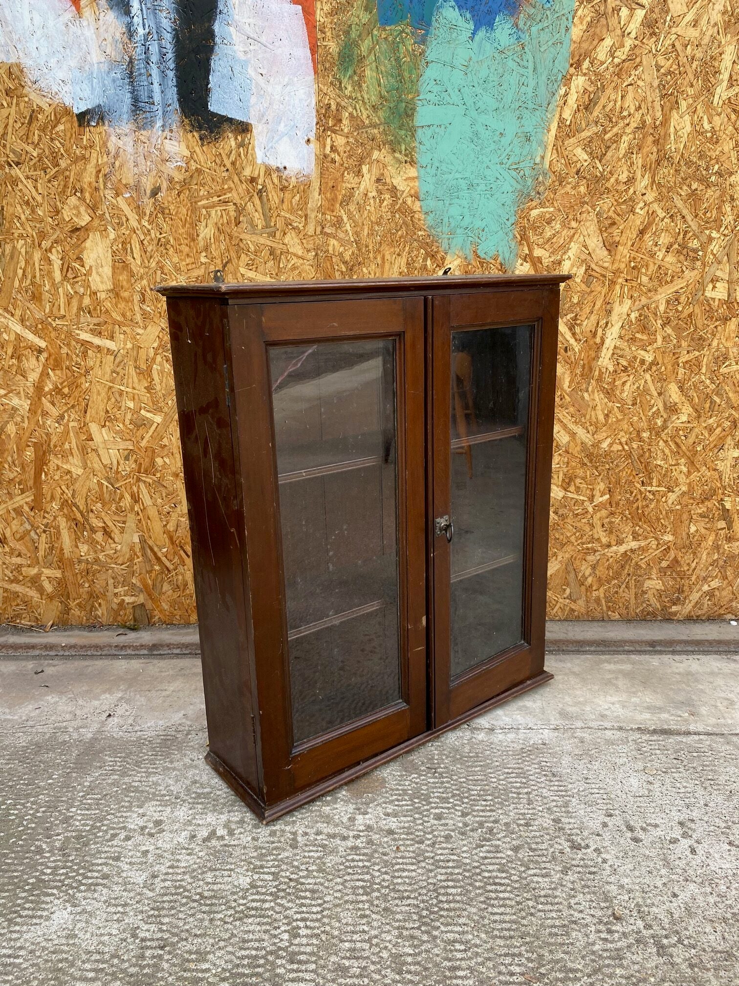 wall-glass-cabinet-12