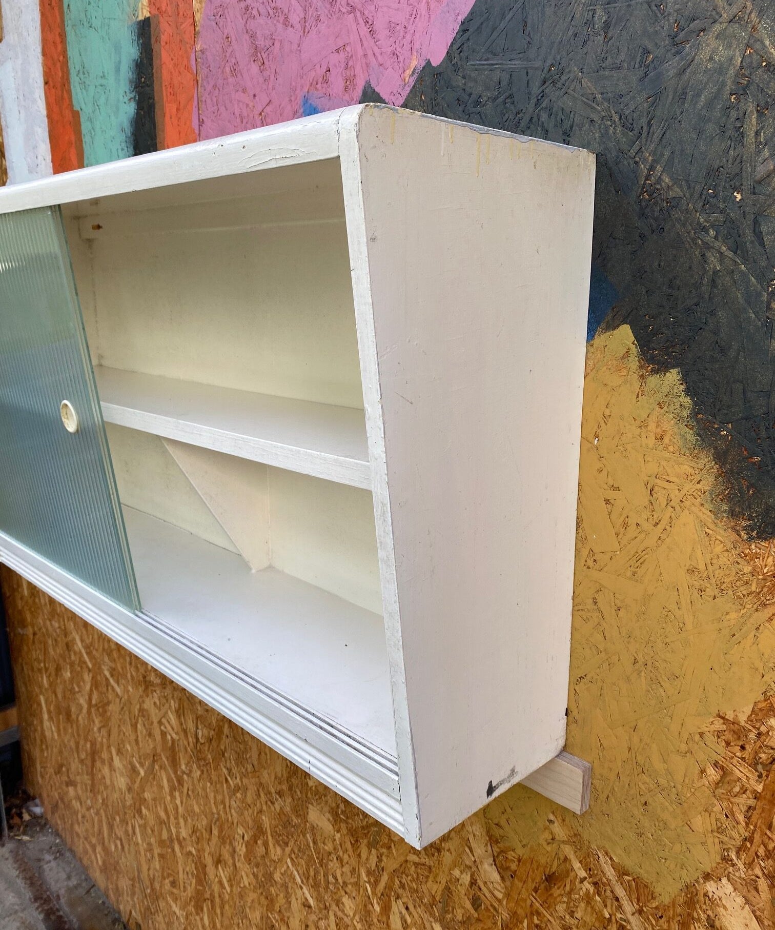 wall-glass-cabinet-21