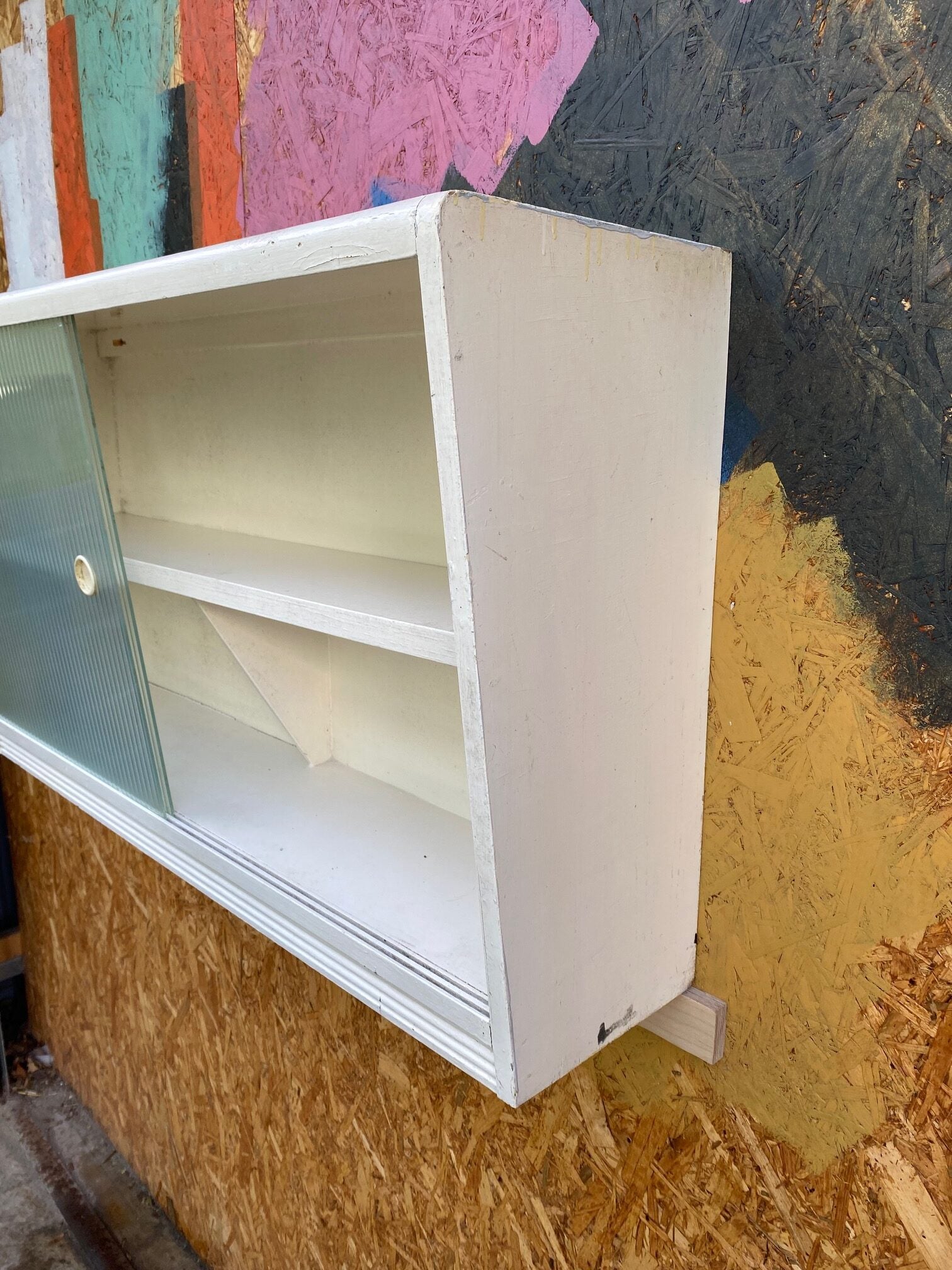 wall-glass-cabinet-21
