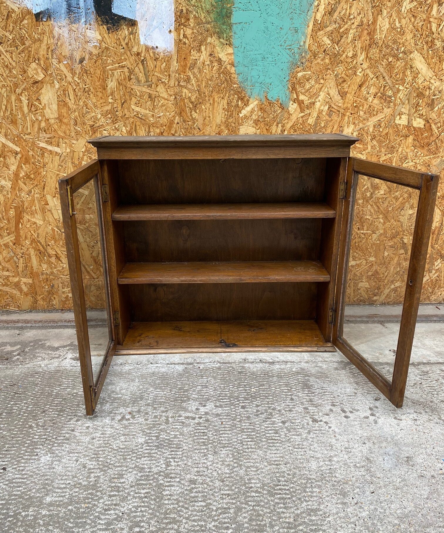 wall-glass-cabinet-3