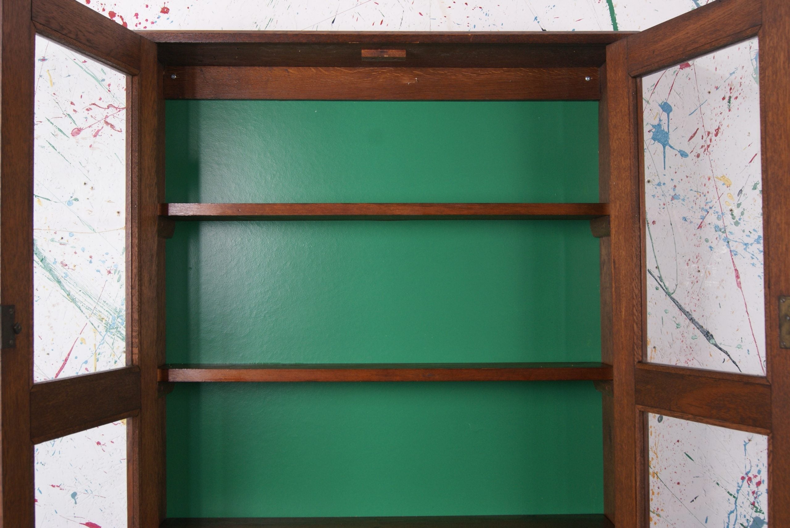 wall-glass-cabinet-6