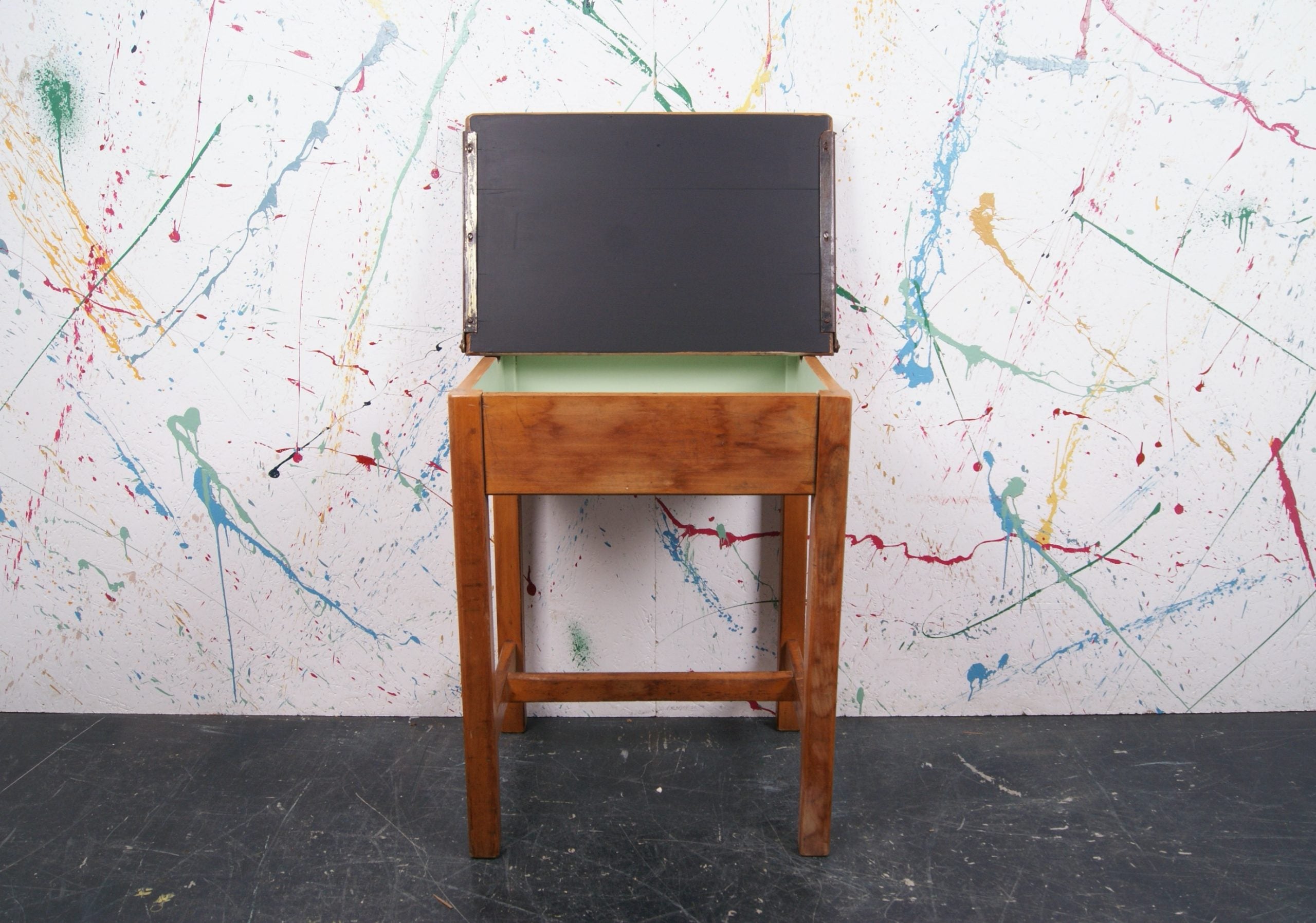 whirlybird-single-school-desk-1