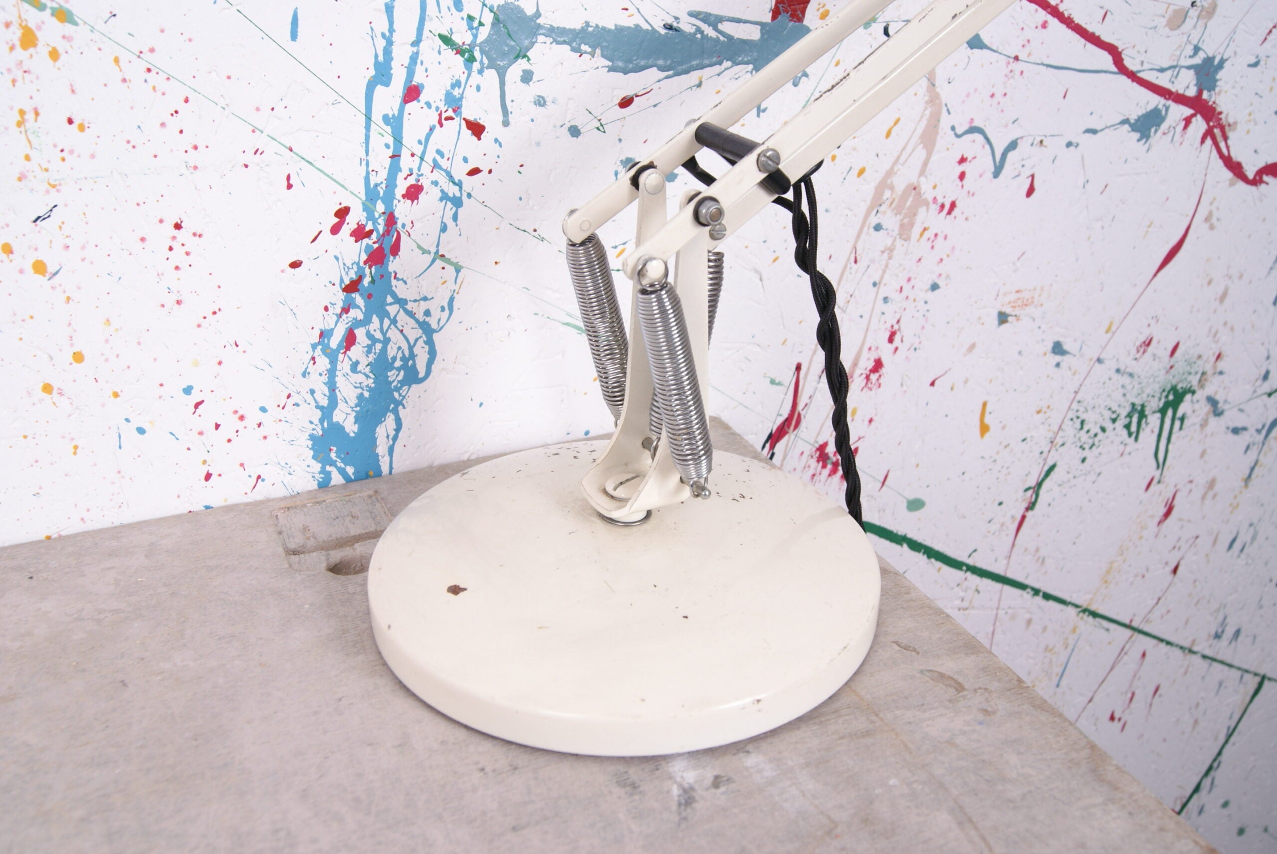 white-anglepoise-lamp-3