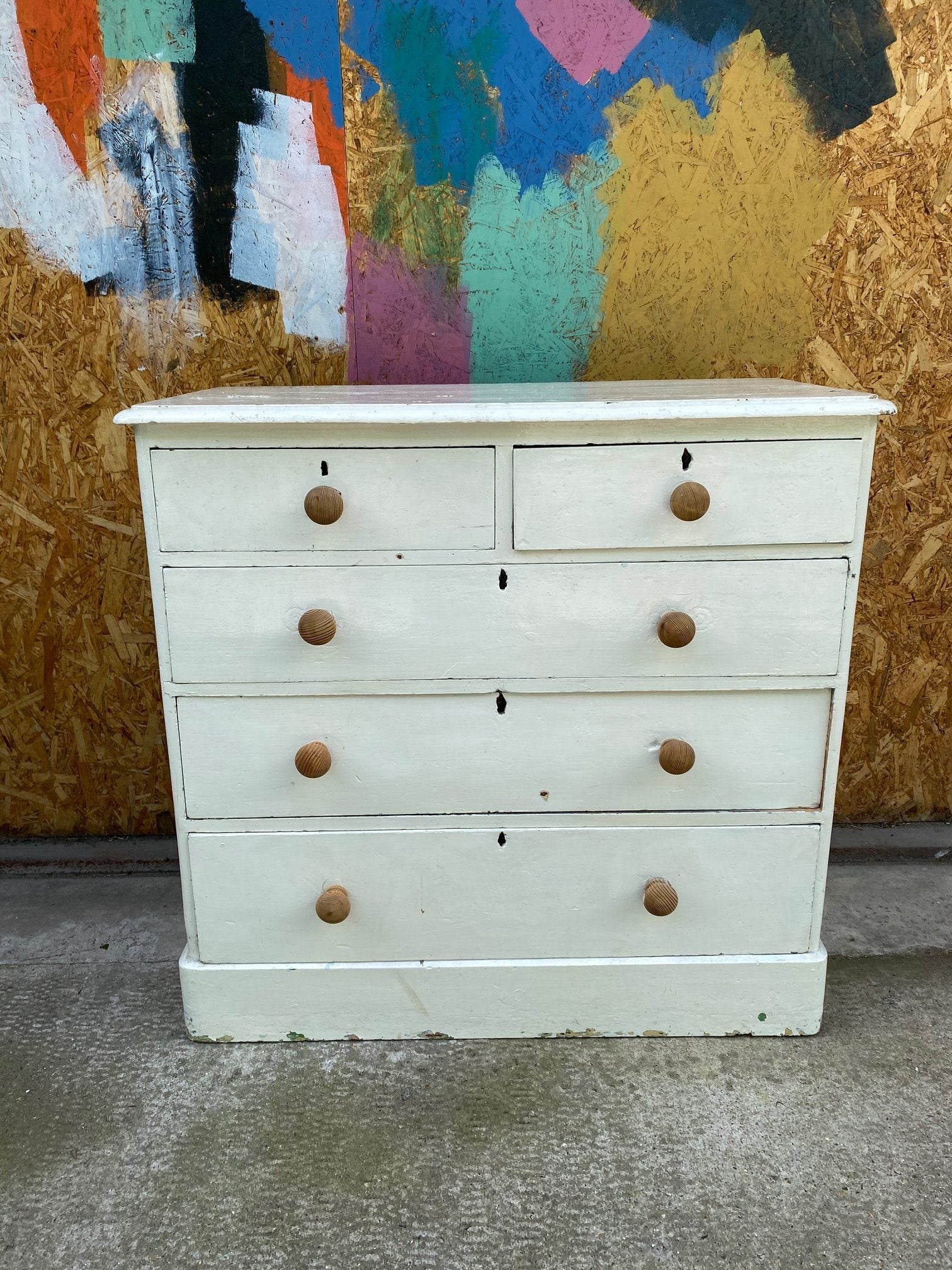 white-chest-of-drawers-10