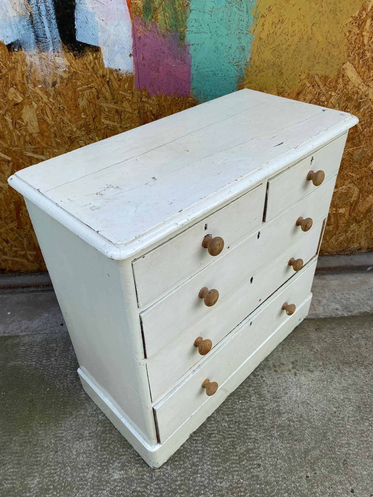 white-chest-of-drawers-15