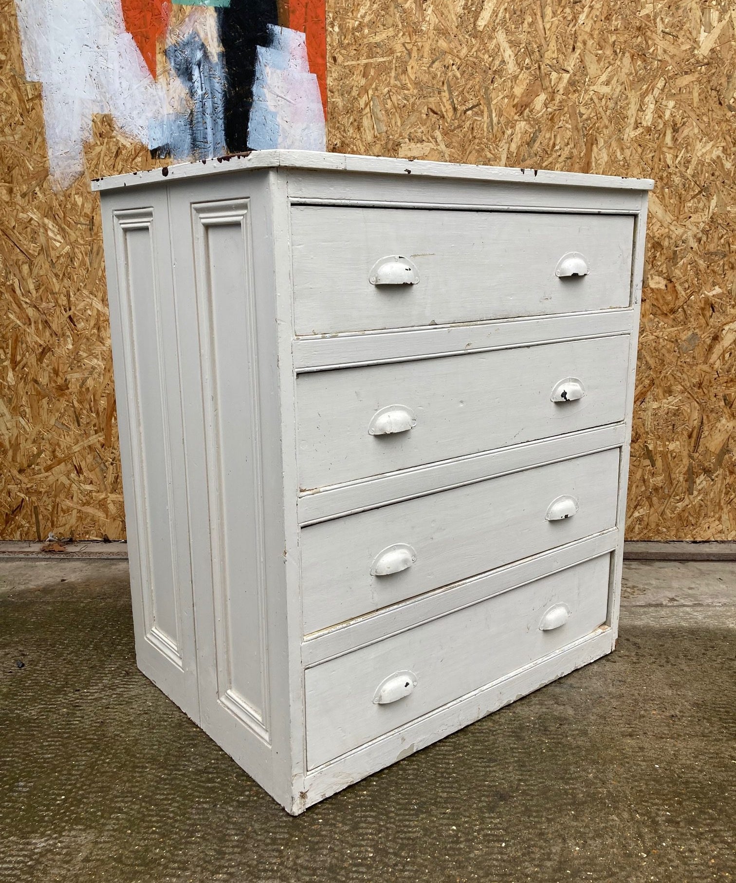 white-chest-of-drawers-4