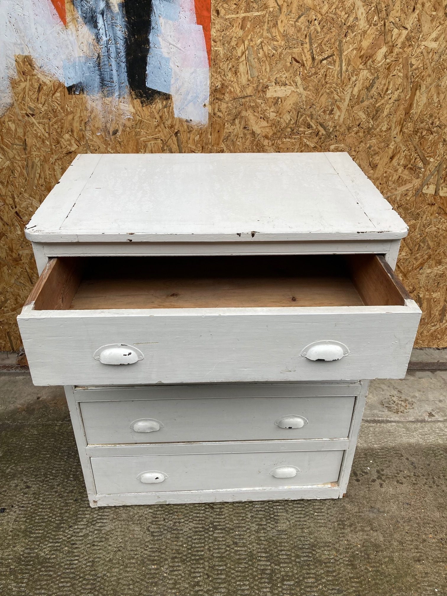 white-chest-of-drawers-7