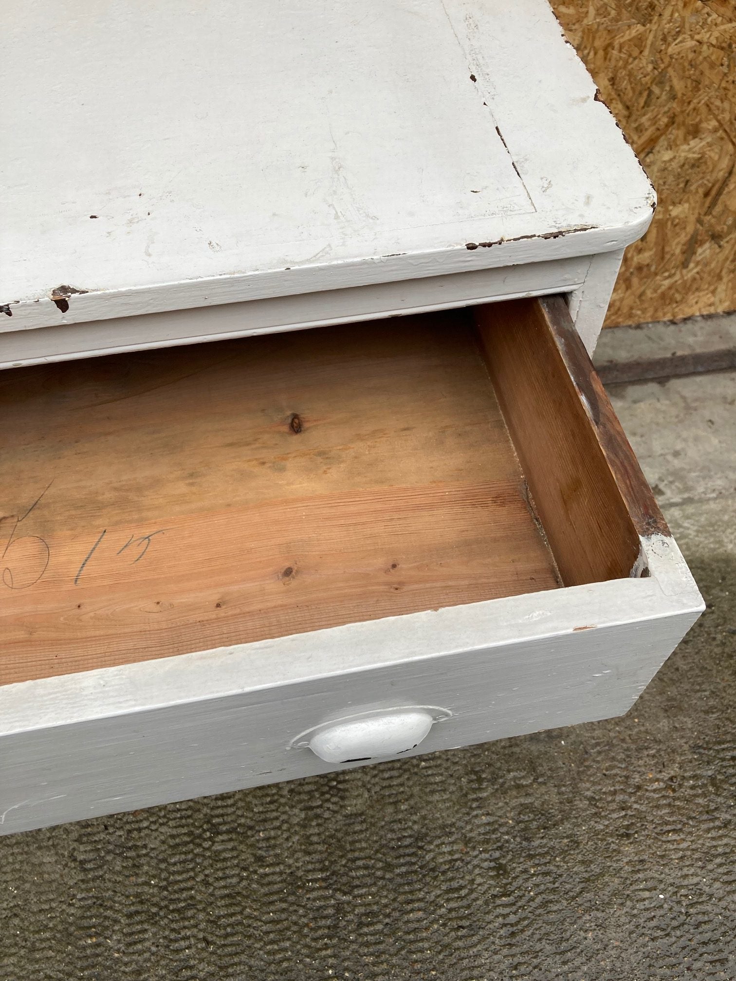 white-chest-of-drawers-8