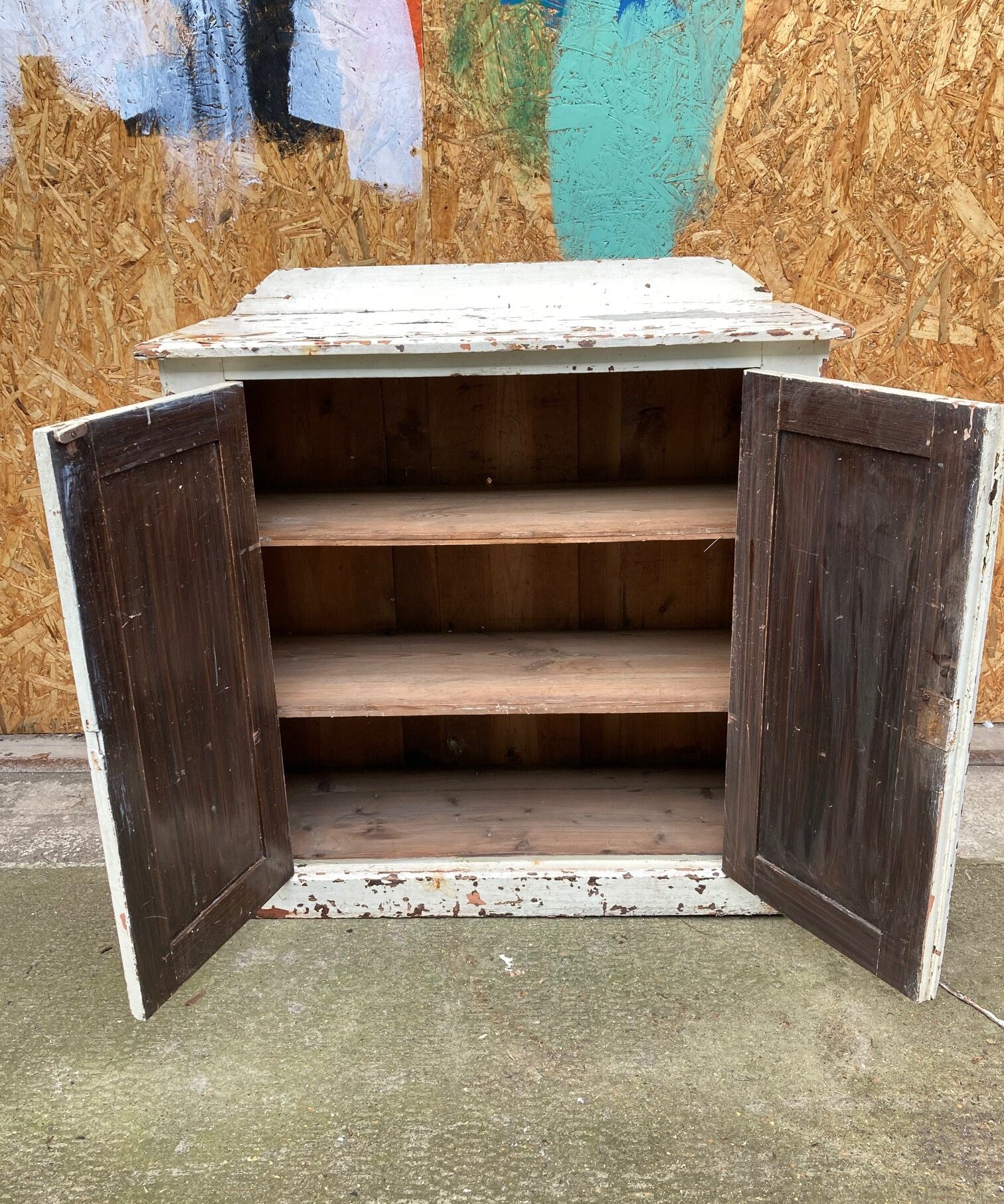 white-cupboard-3