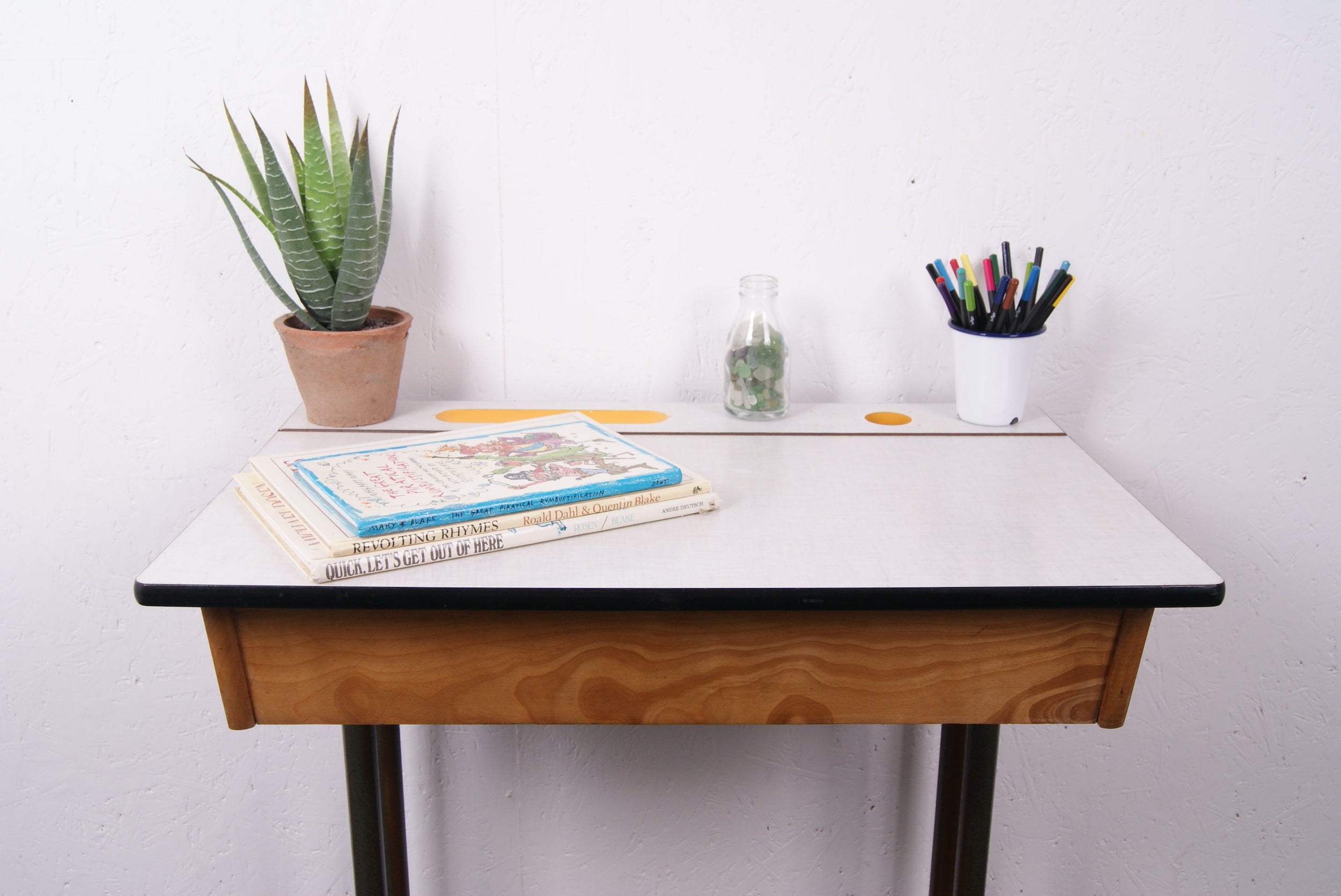 white-formica-topped-desk-5
