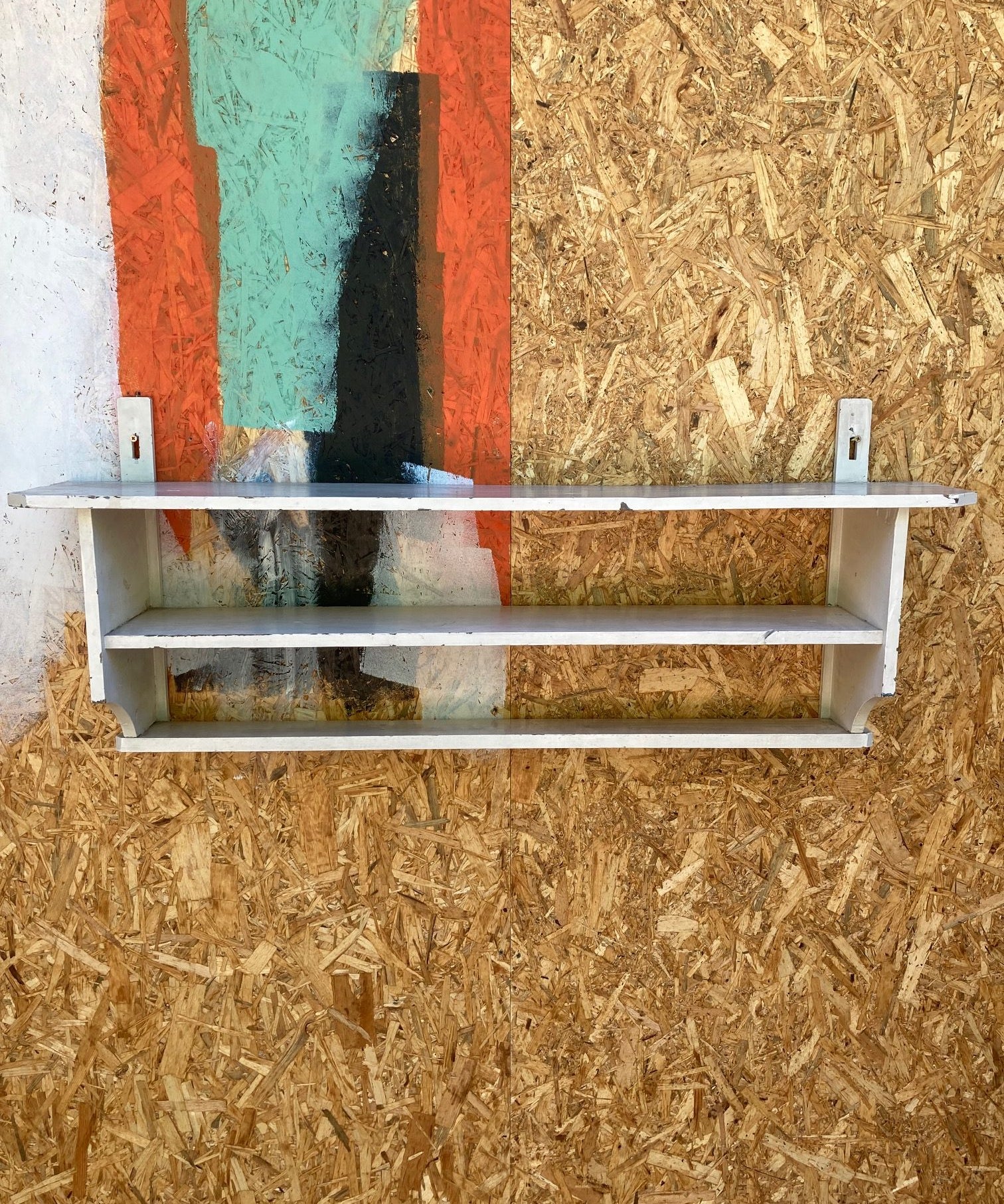 white-wooden-shelf-2