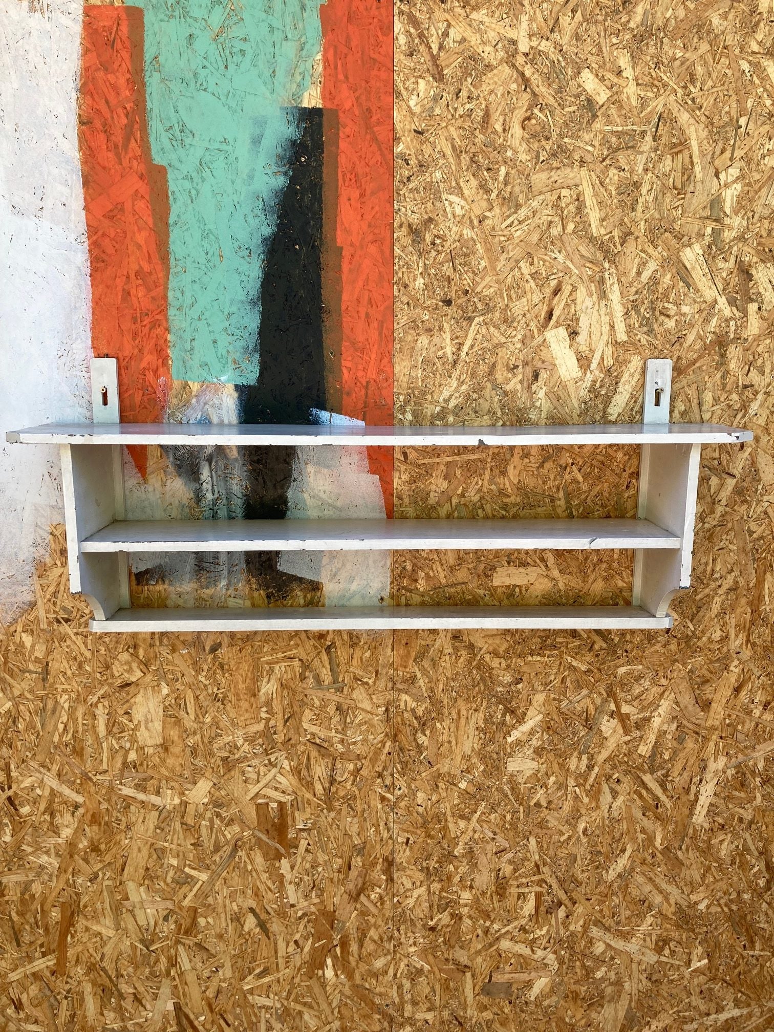 white-wooden-shelf-2