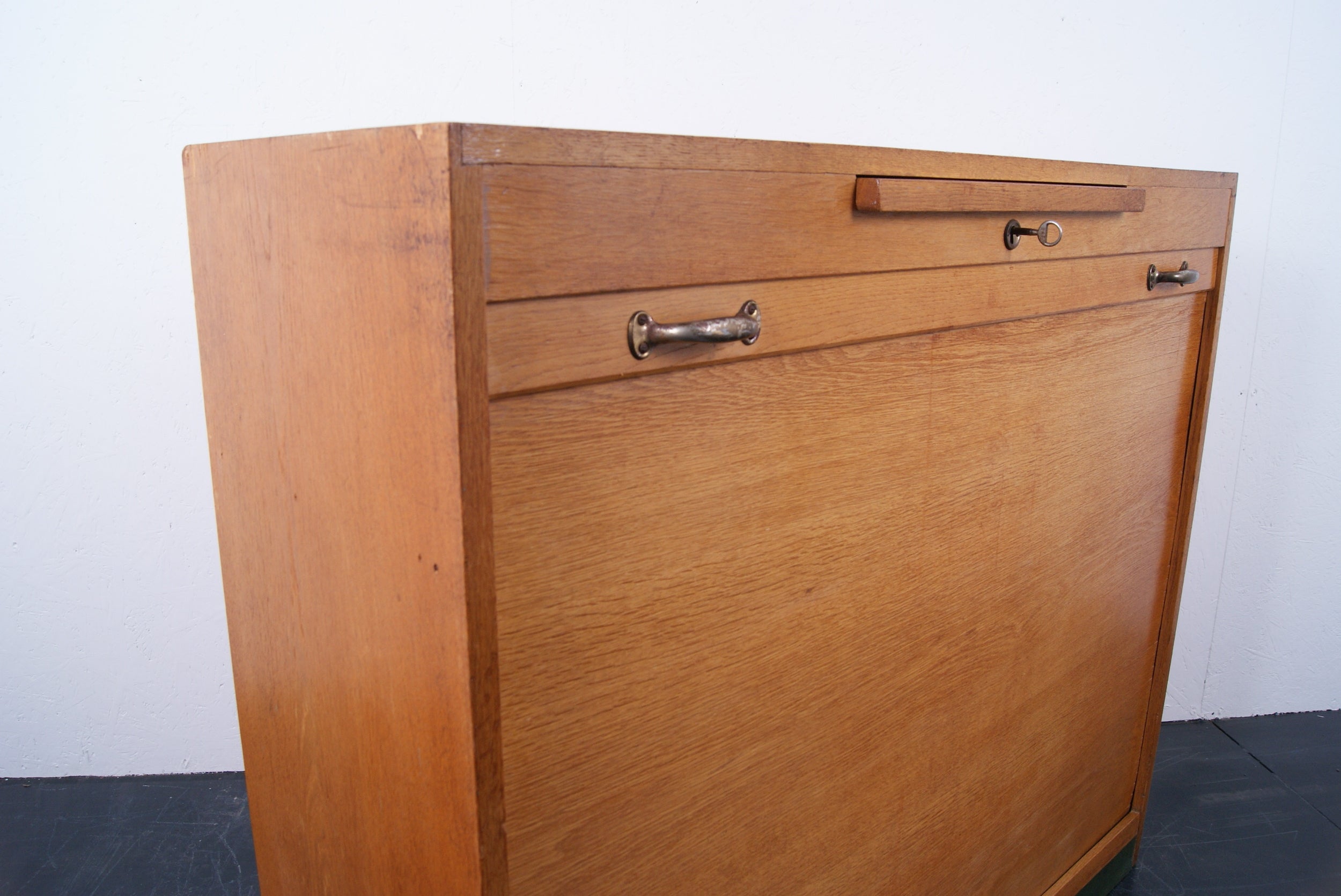 wide-tambour-cabinet-3
