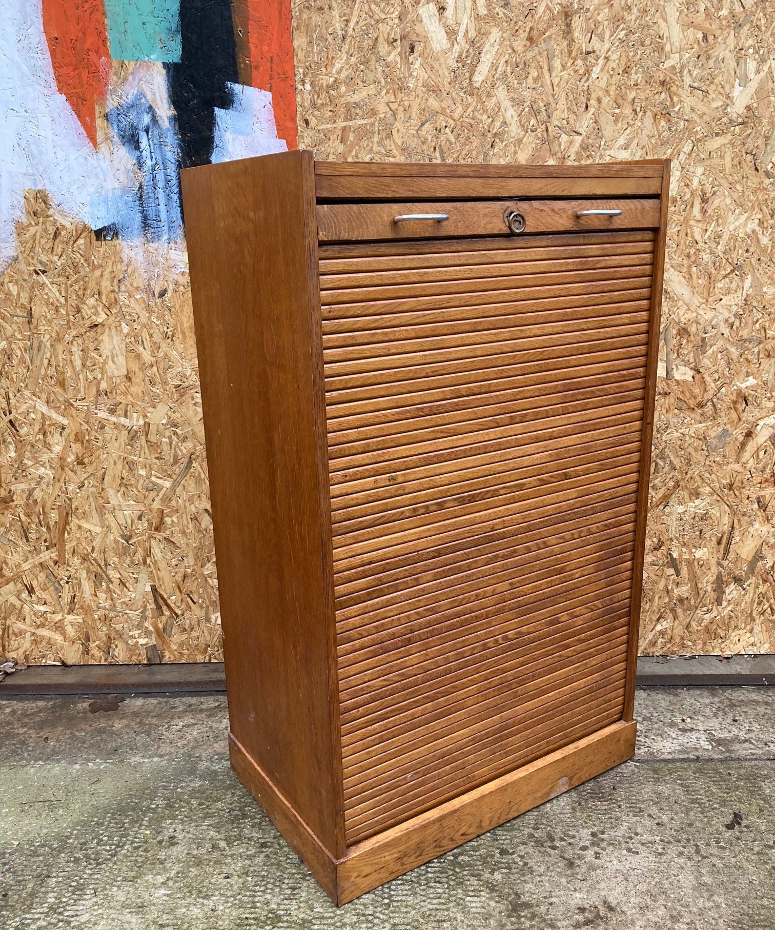wide-tambout-cabinet-4