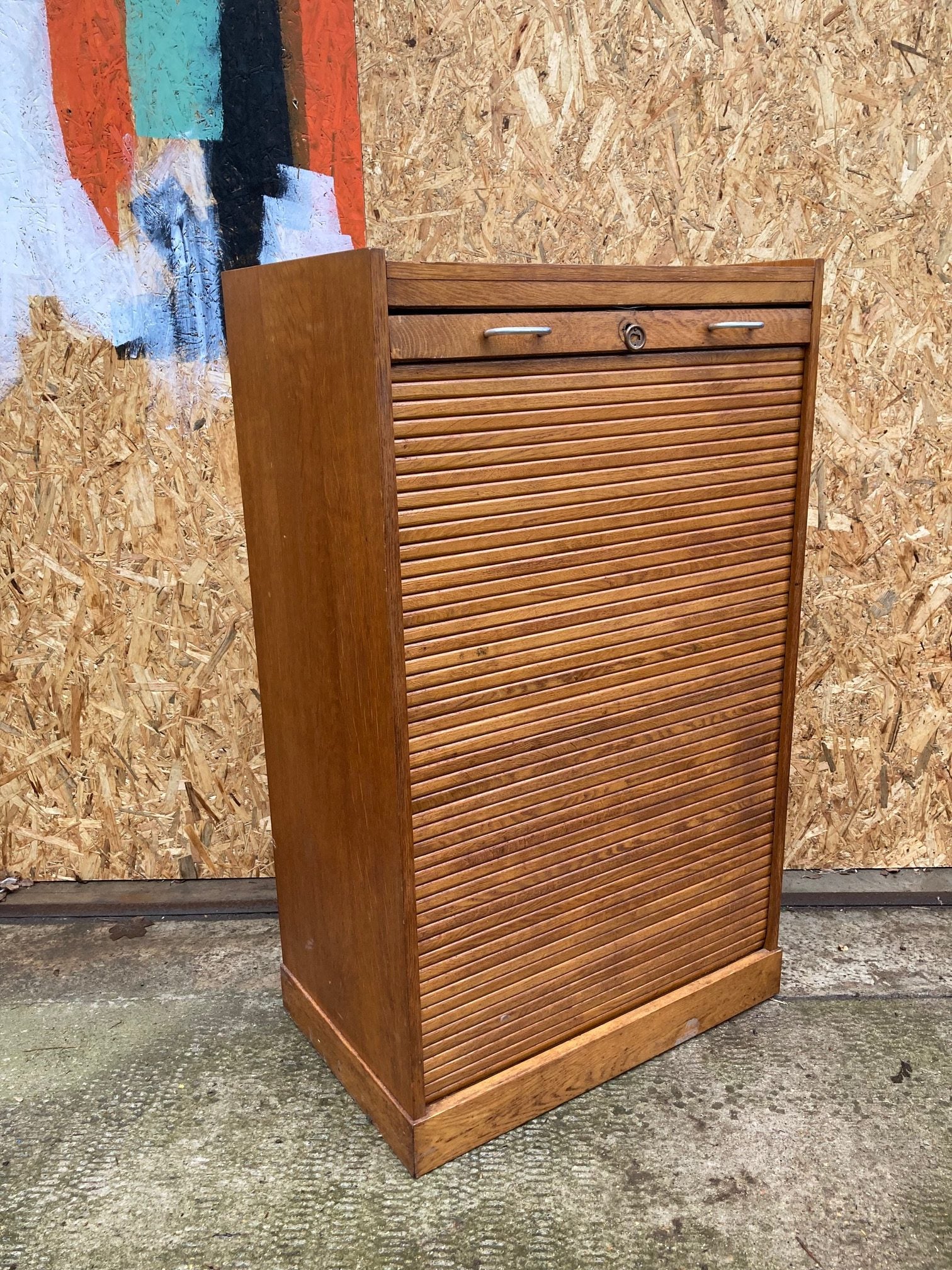 wide-tambout-cabinet-4