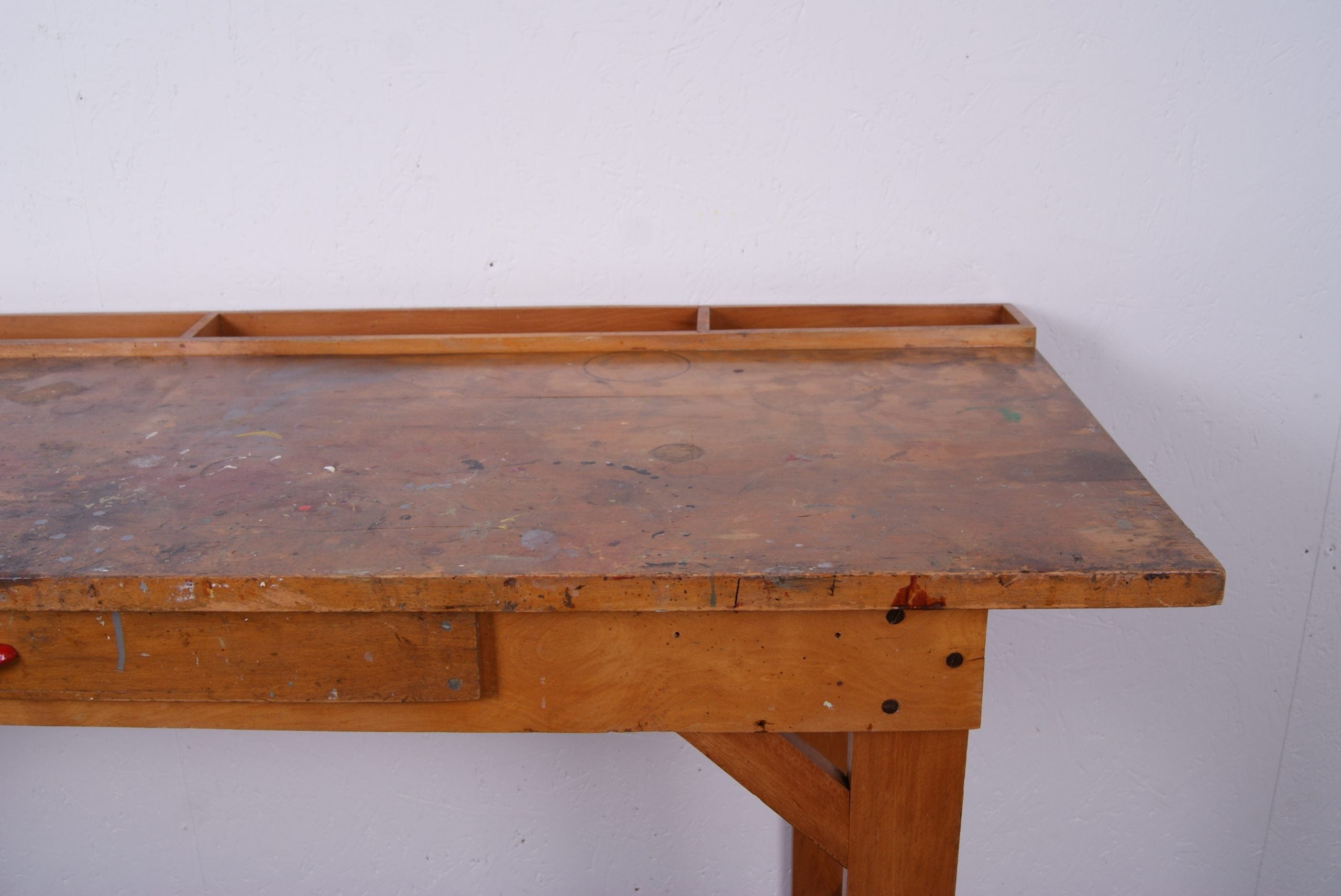 wooden-art-desk-1