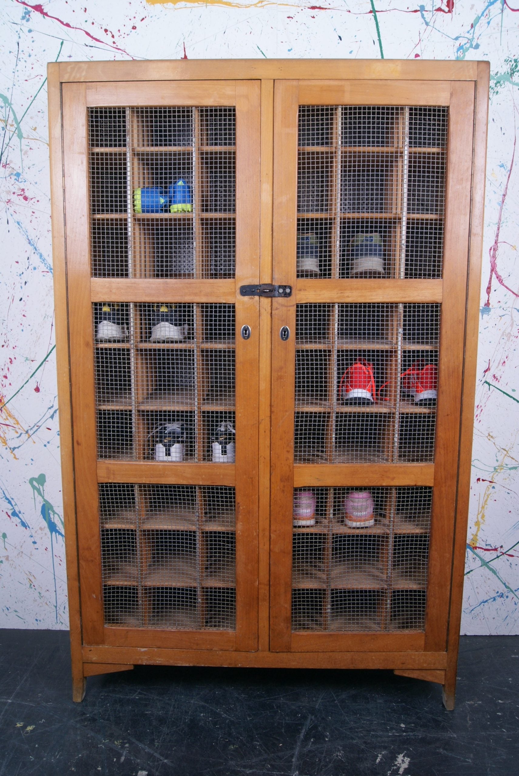 wooden-belgium-locker-10
