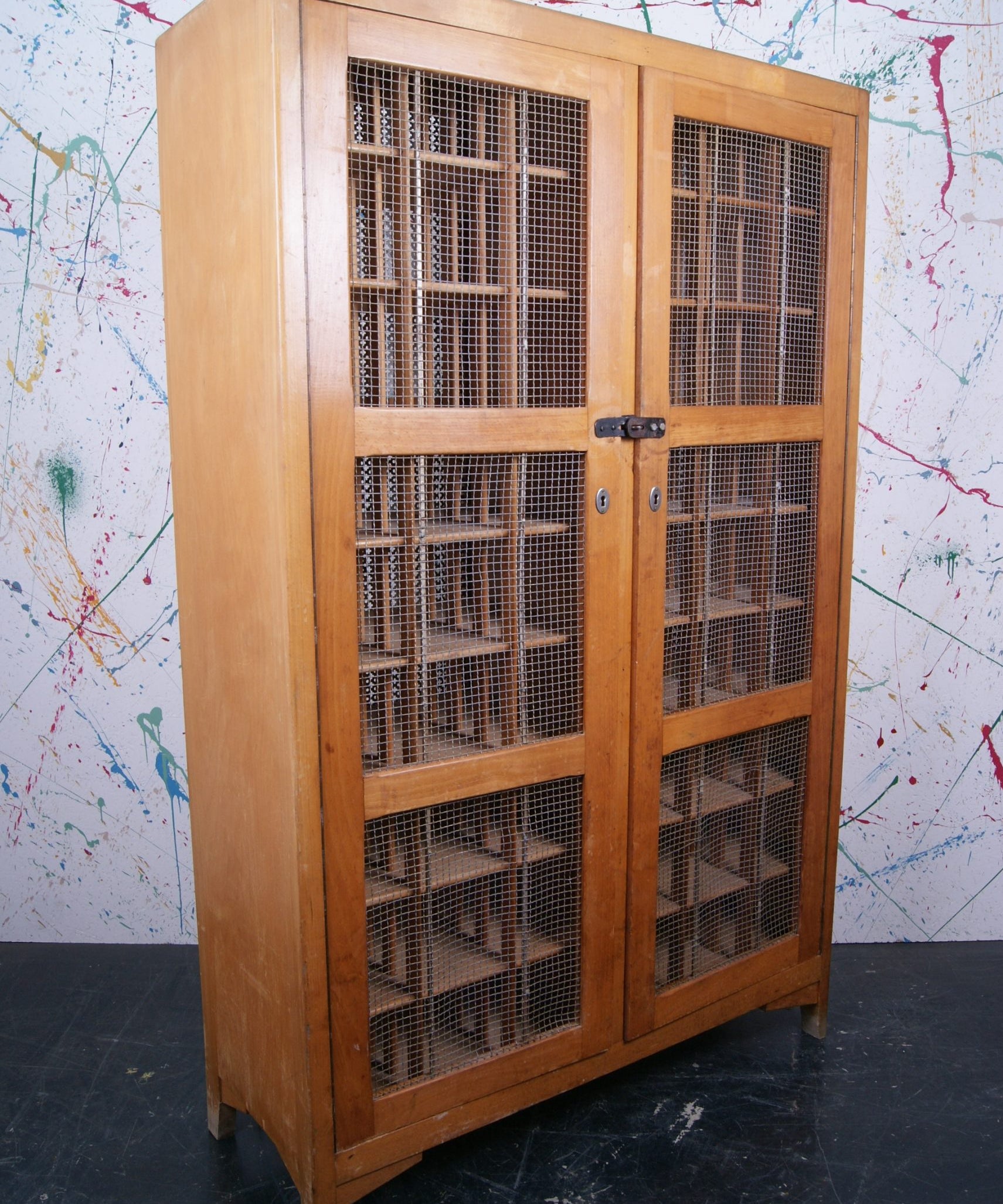 wooden-belgium-locker-6