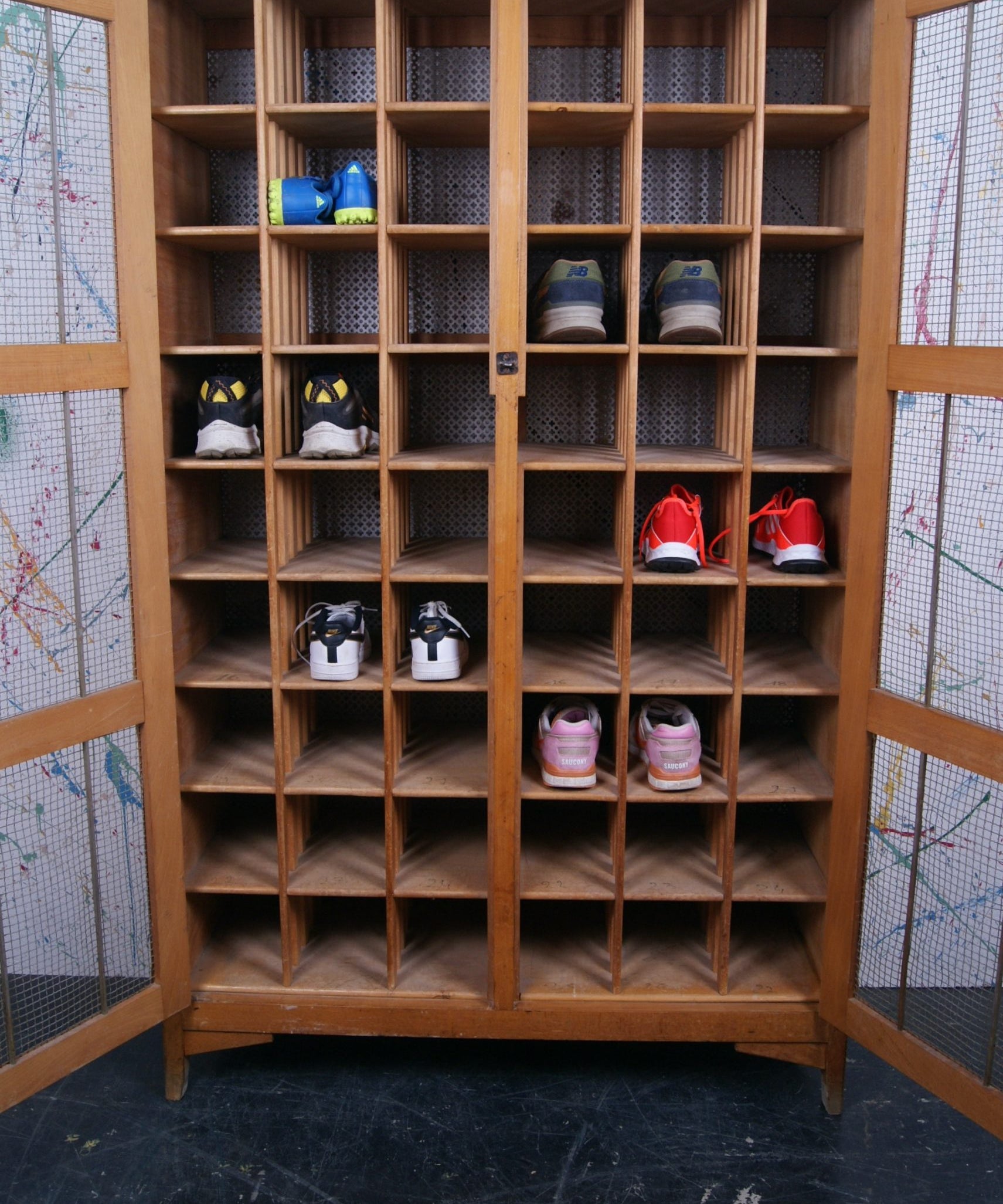wooden-belgium-locker-8