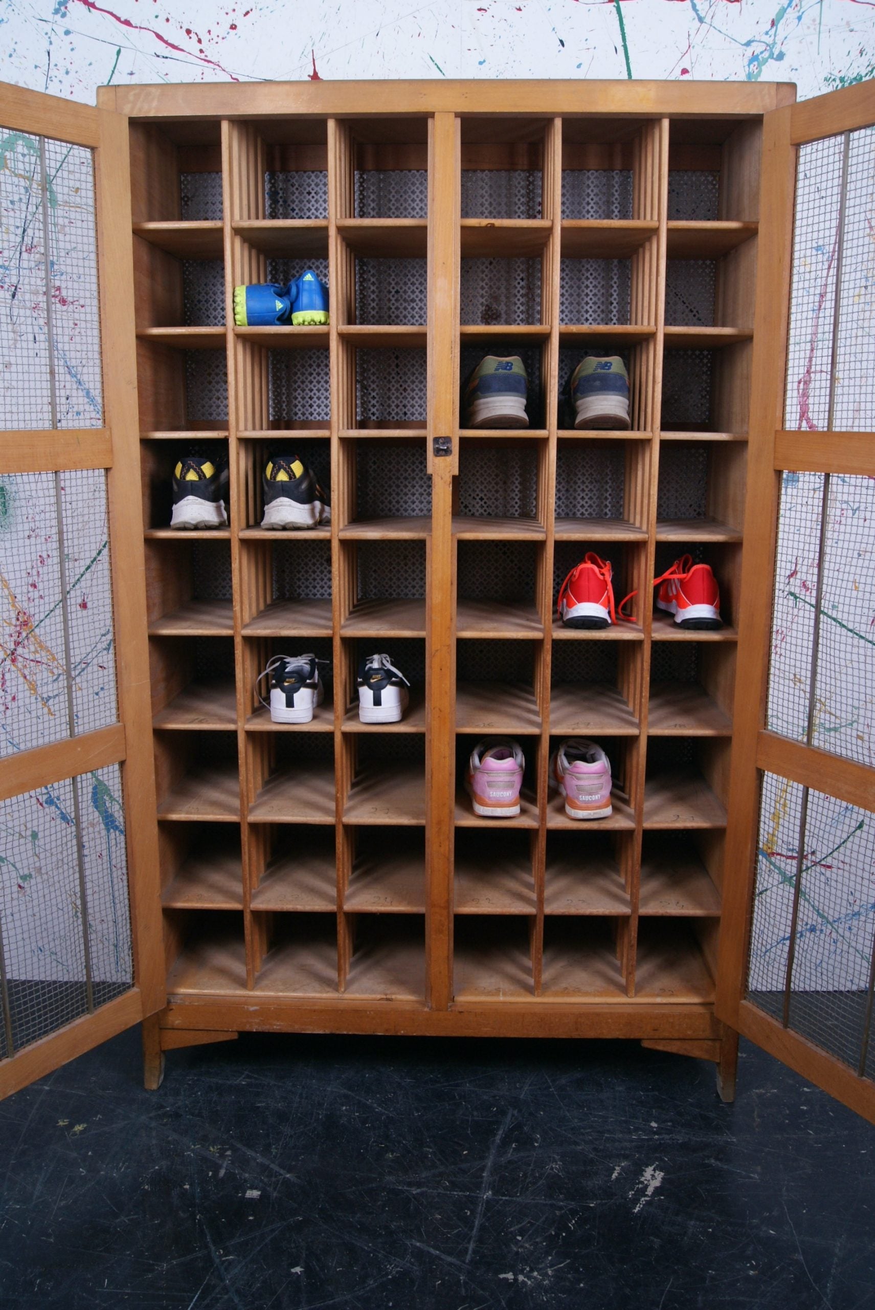 wooden-belgium-locker-8
