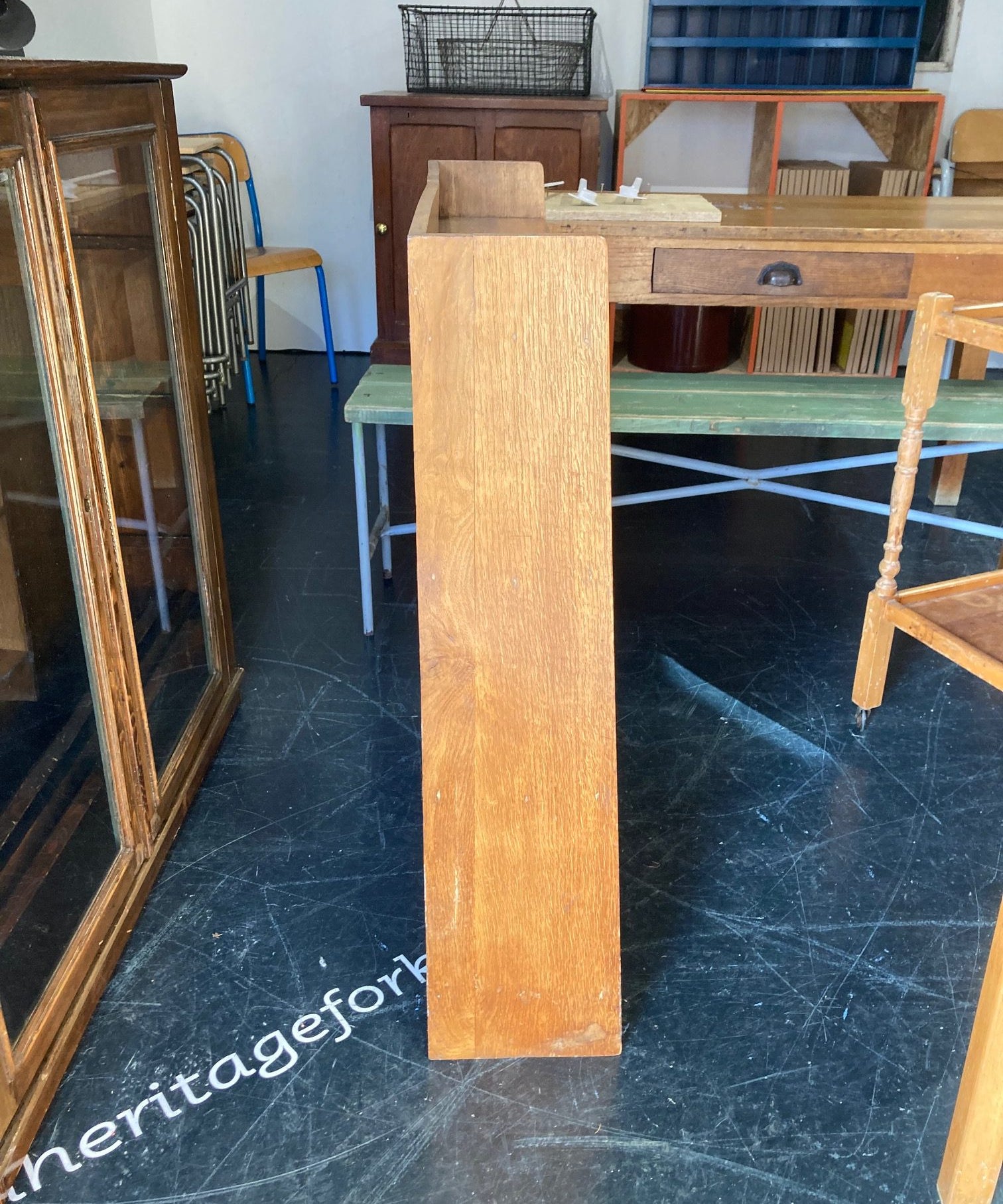 wooden-bookshelf-2