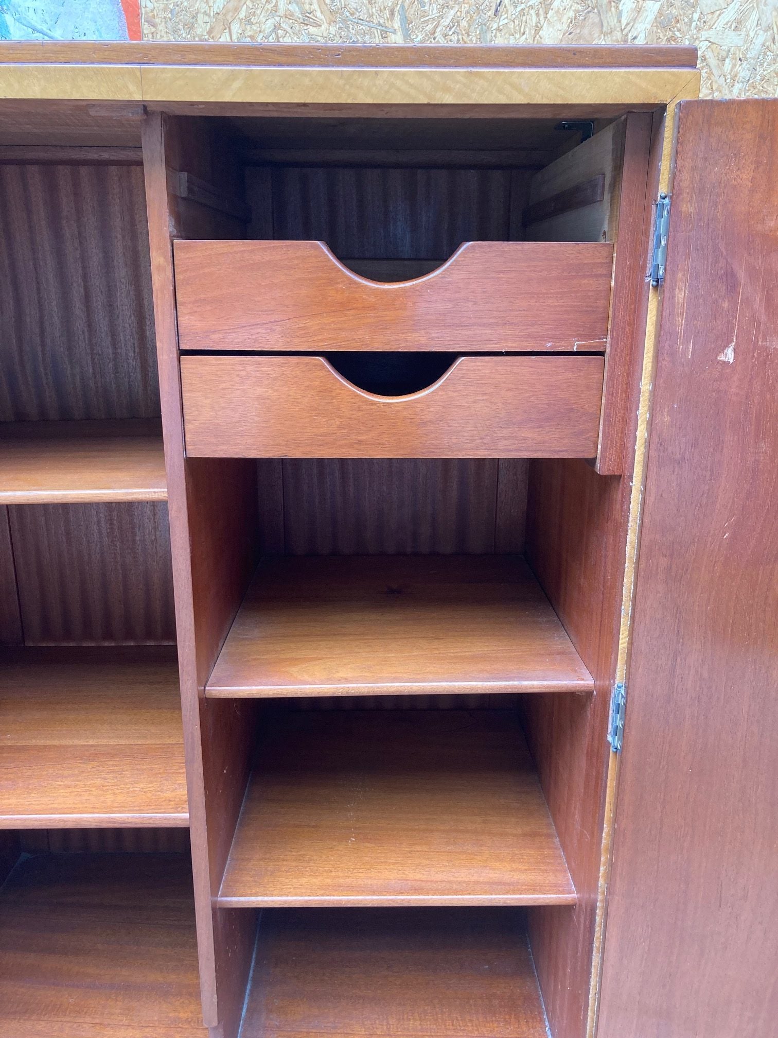 wooden-cabinet-4