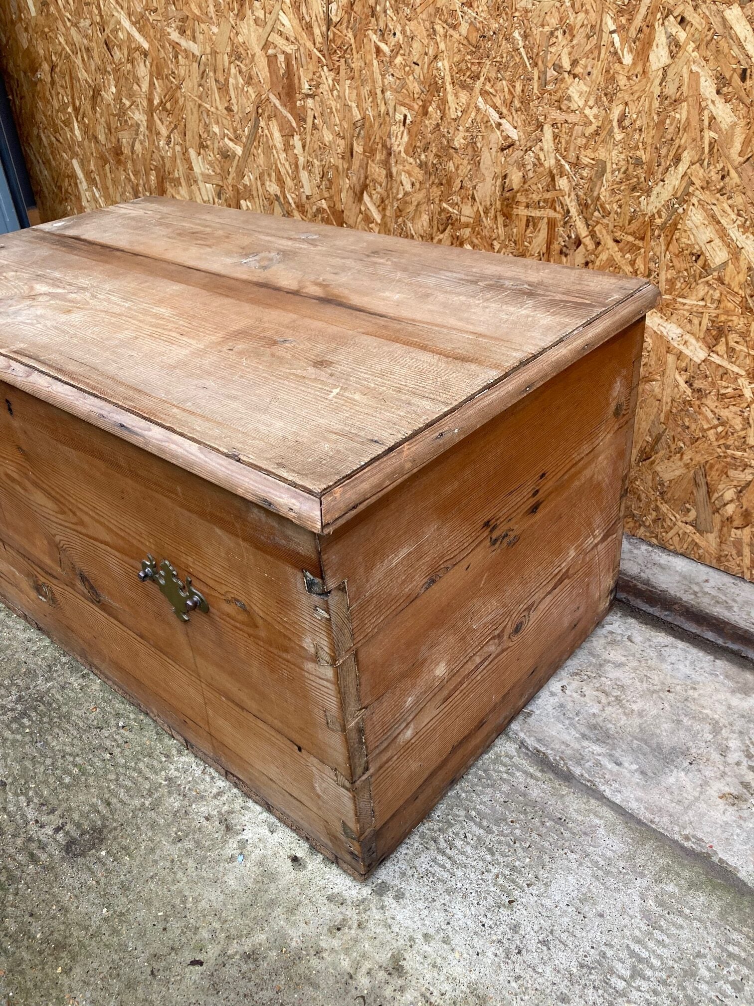 wooden-chest-3