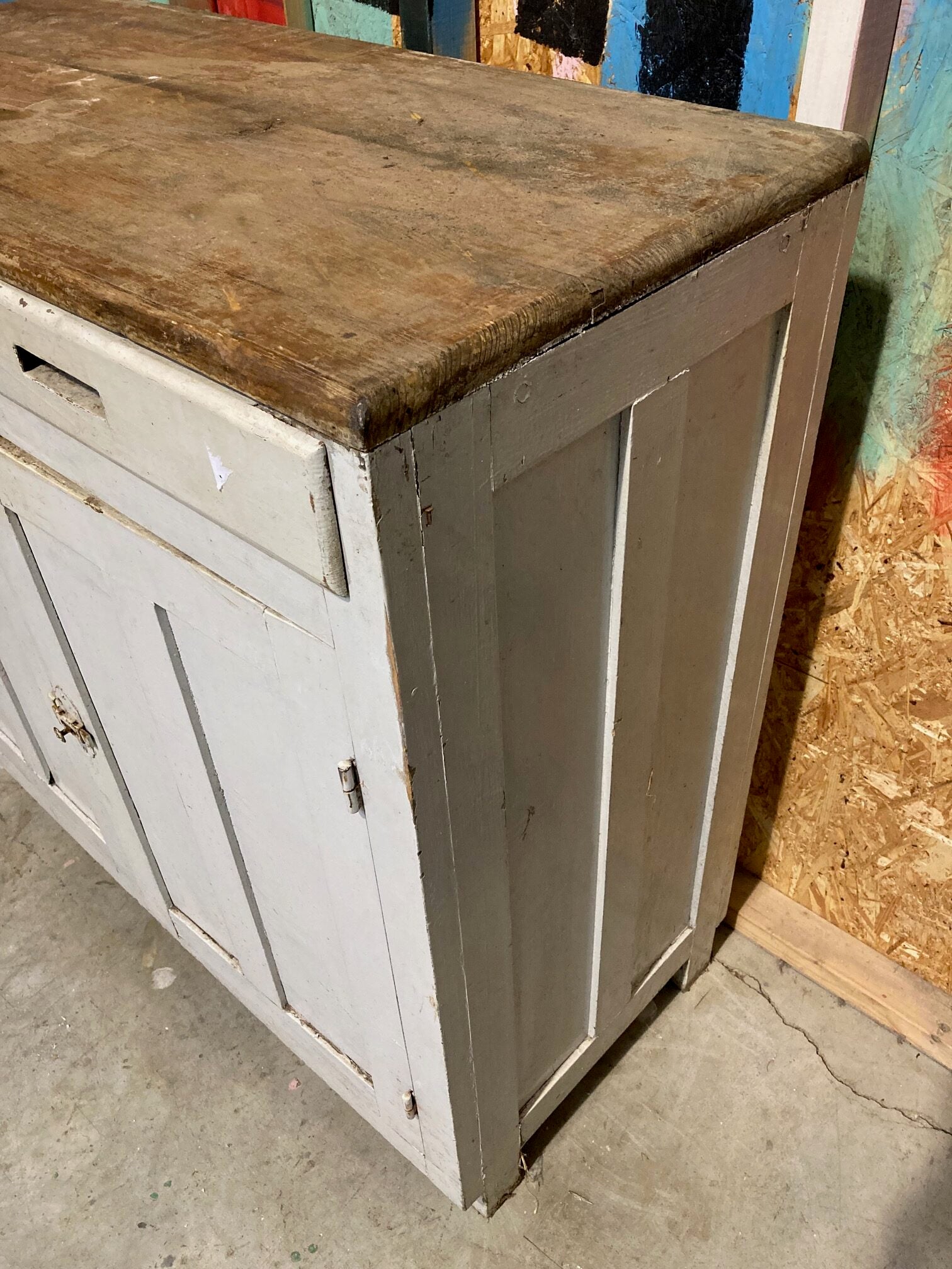 wooden-cupboard-3