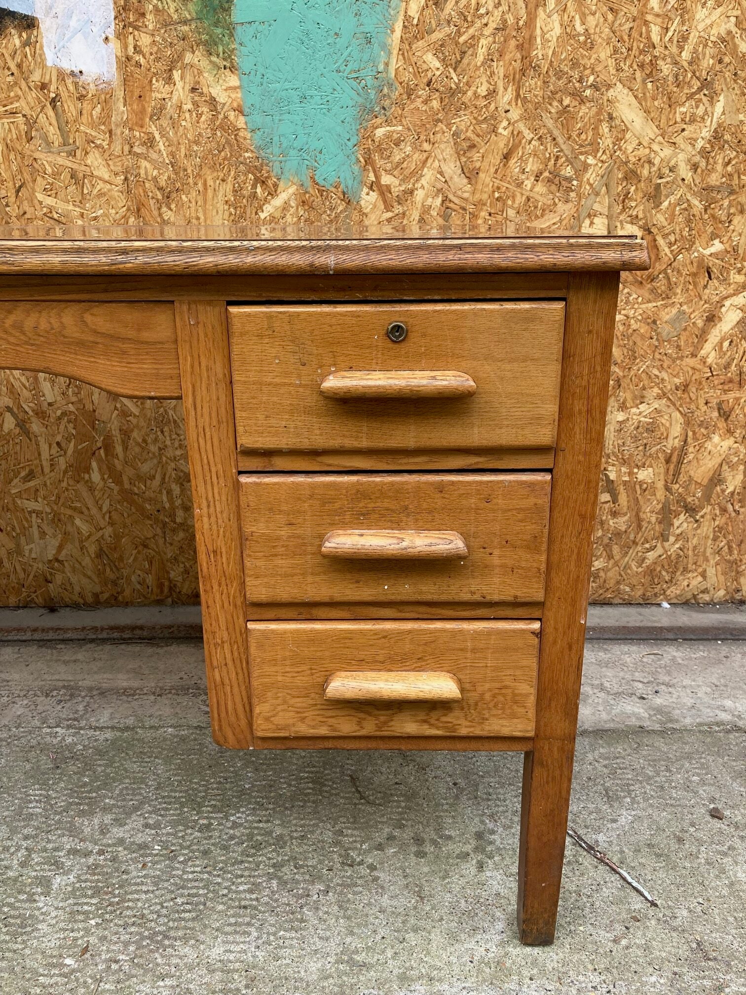 wooden-desk-drawers-2