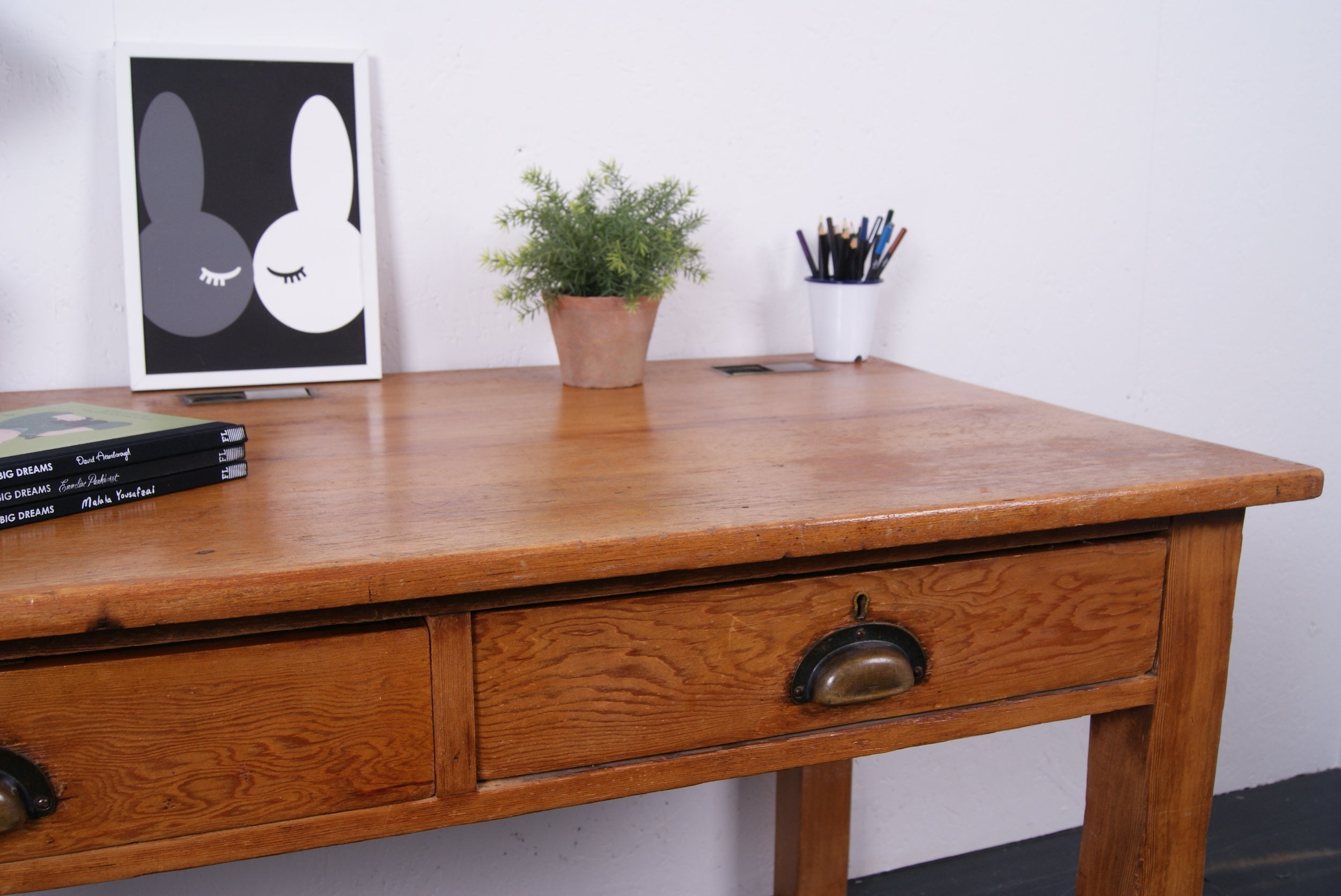 wooden-desk-with-drawers-6