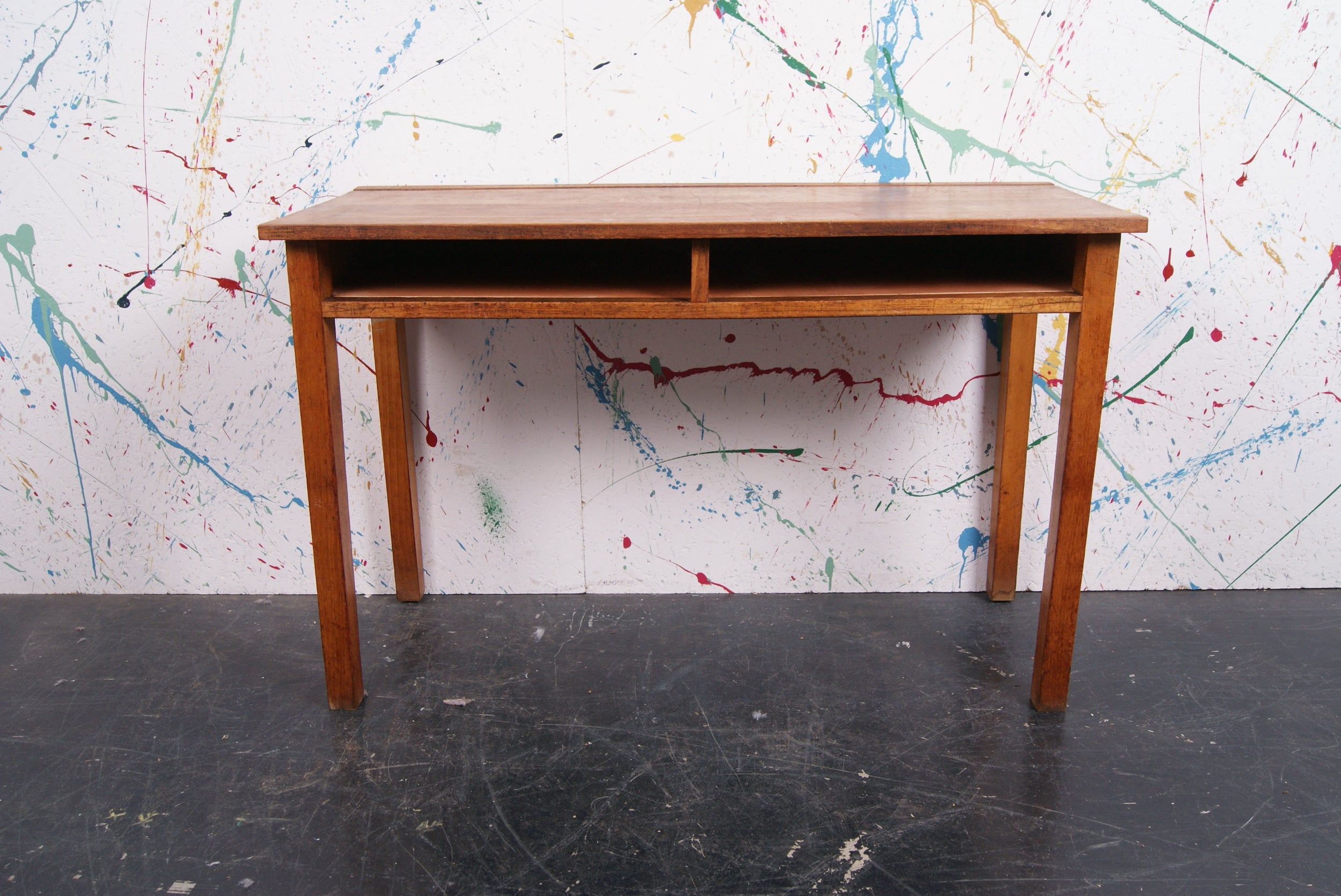 wooden-esavian-table-1