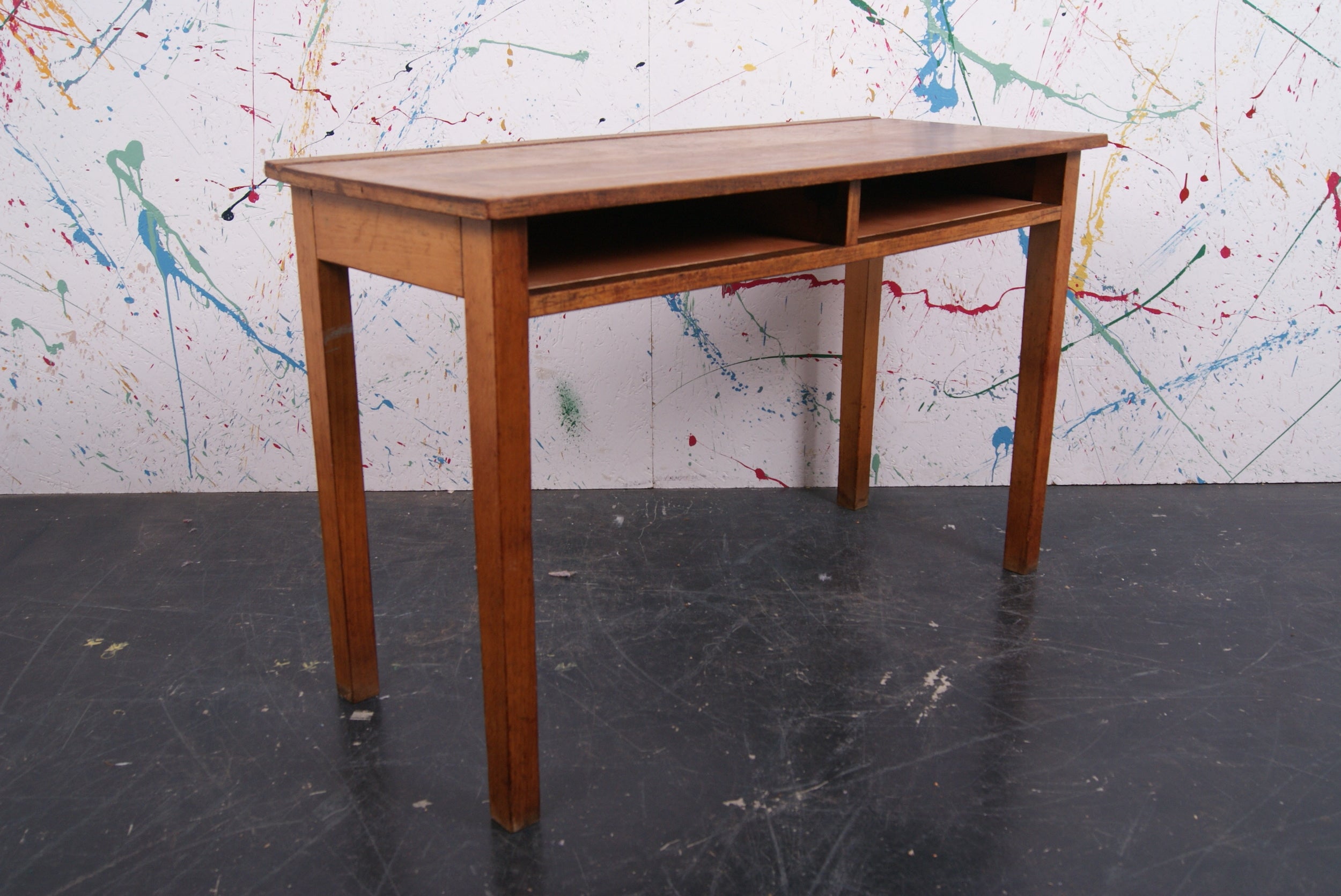 wooden-esavian-table-3