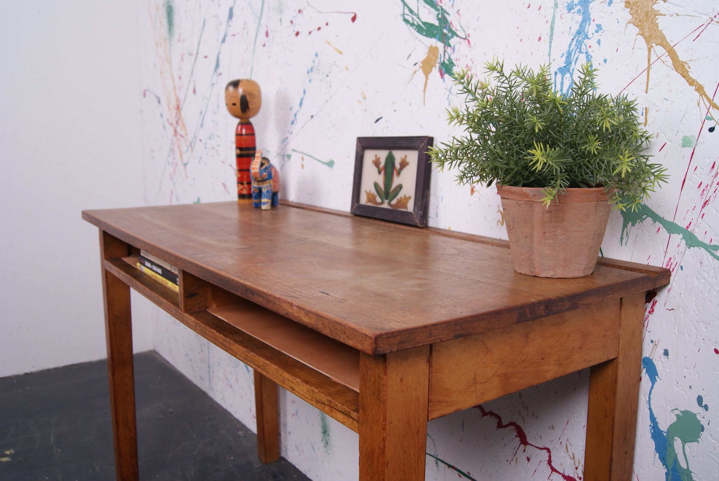 wooden-esavian-table-8