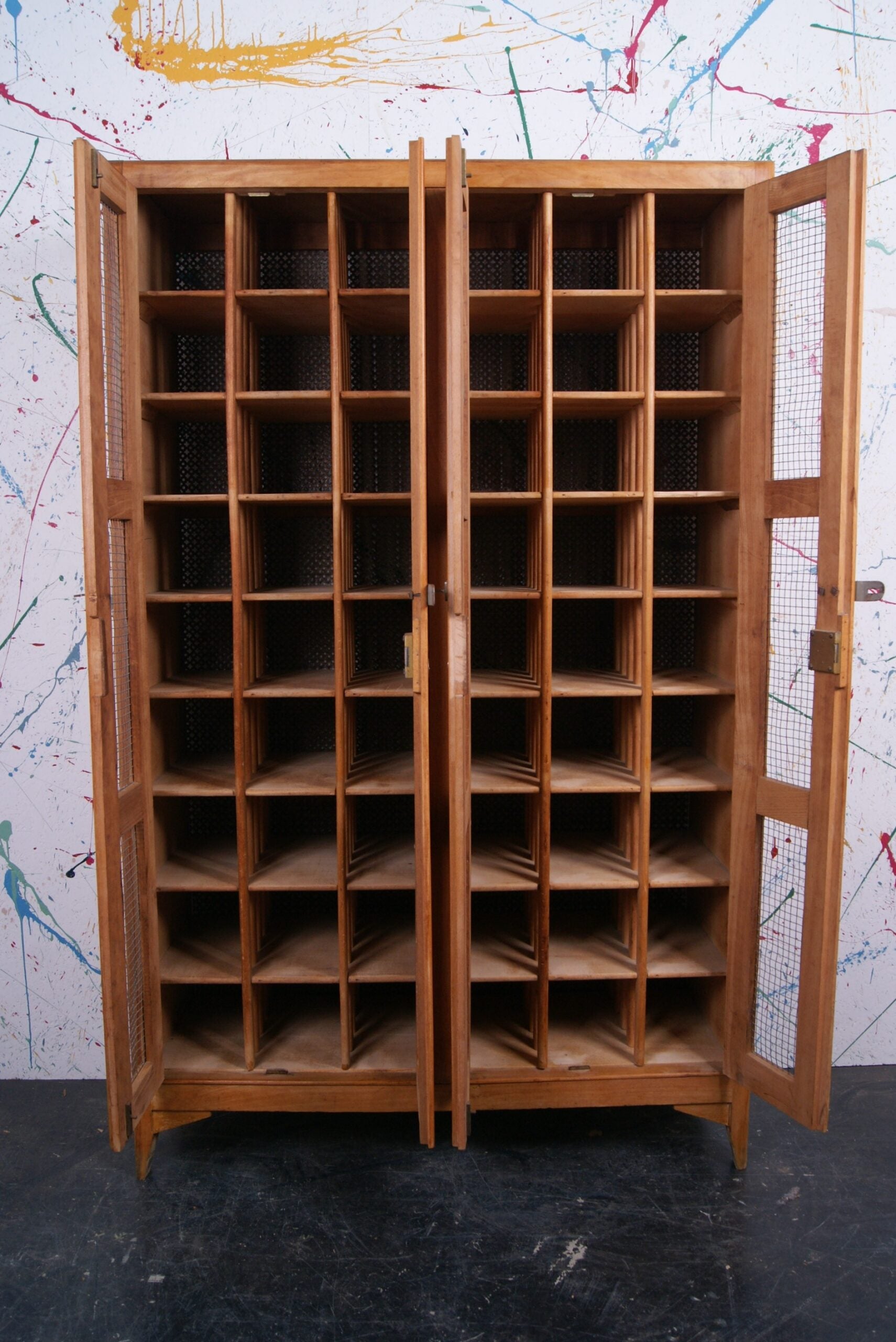 wooden-locker-2