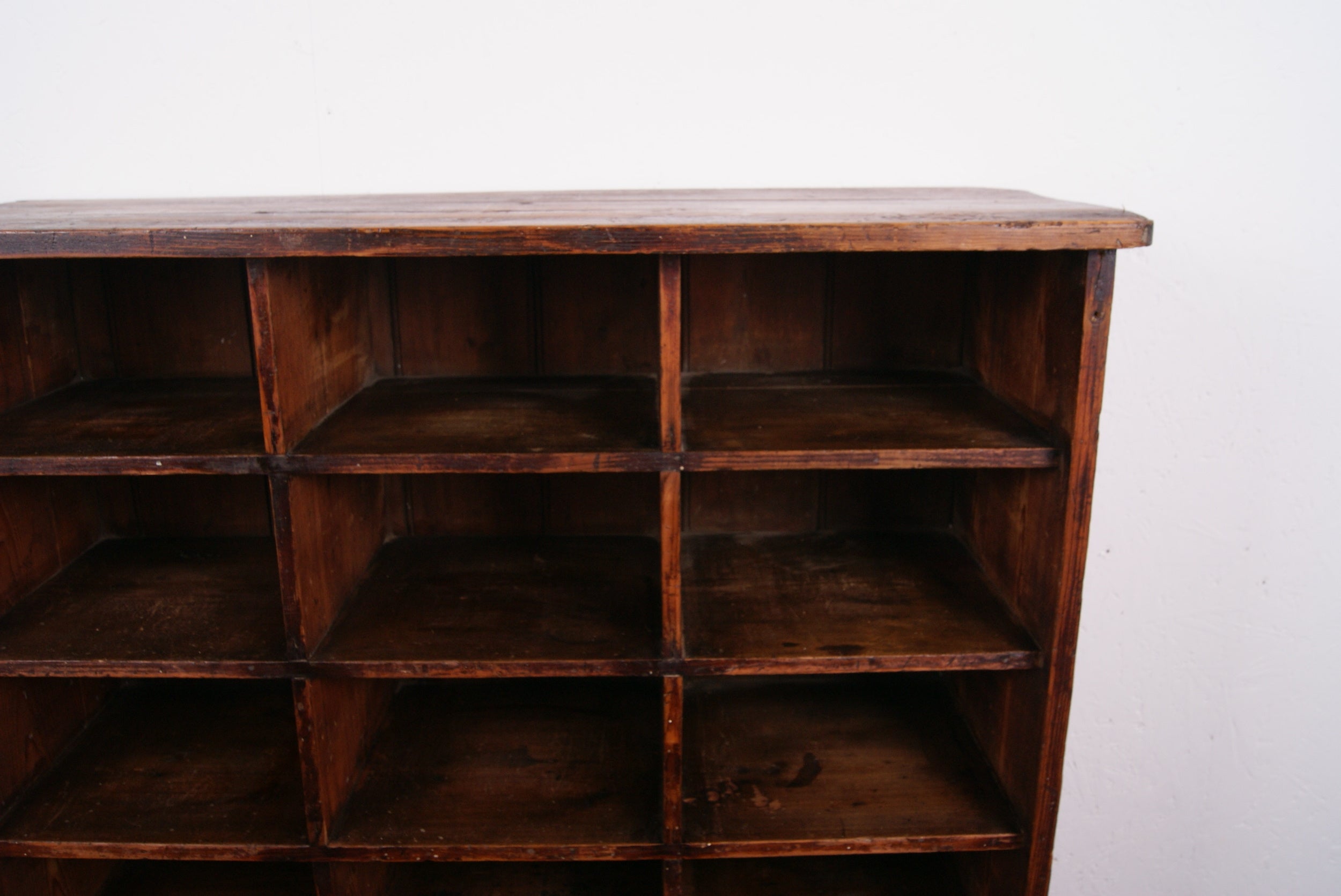 wooden-pigeonhole-9