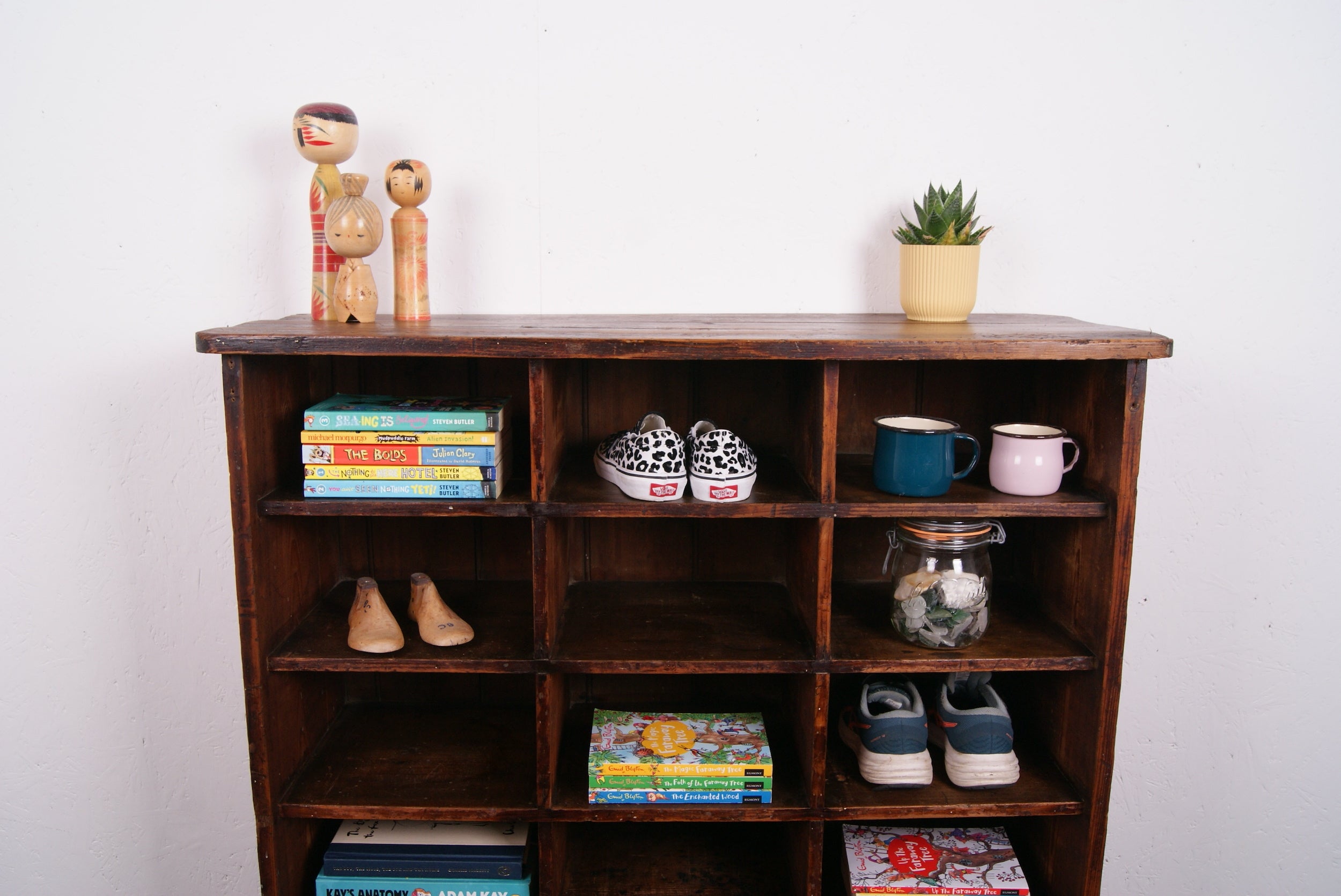 wooden-pigeonhole