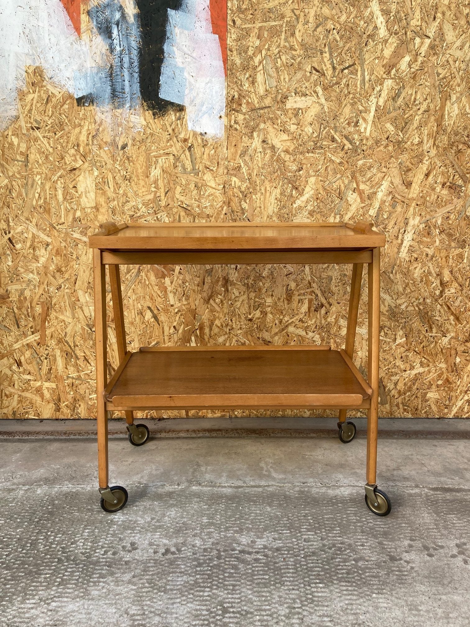 wooden-retro-trolley-1