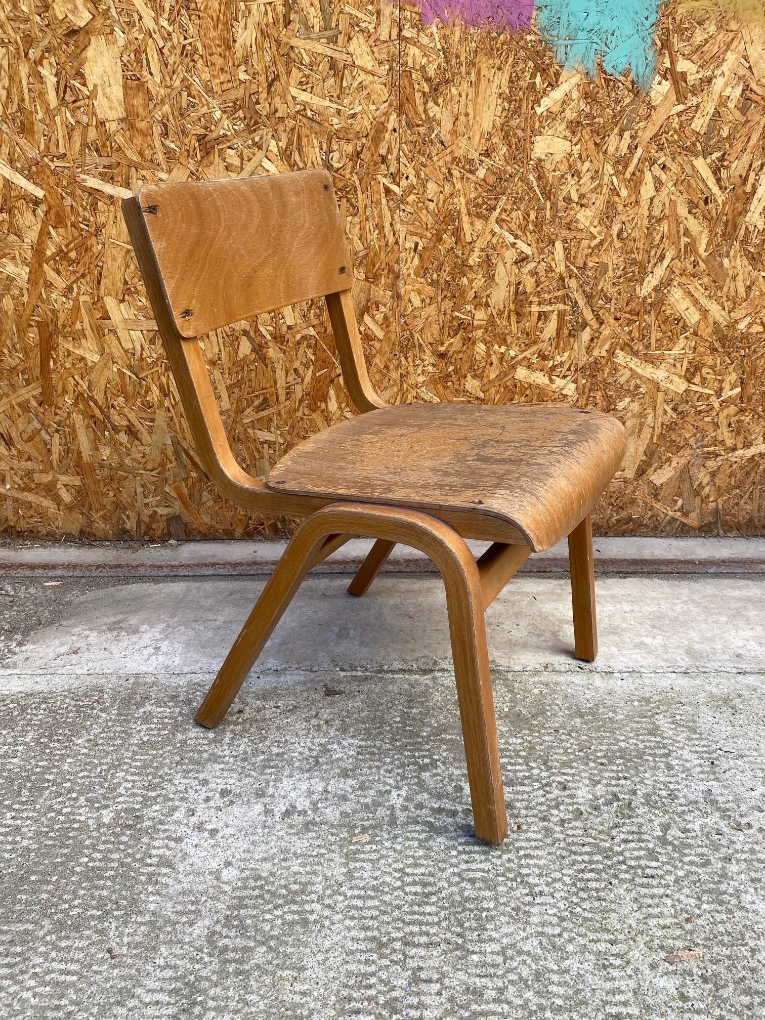 wooden-school-chairs-3